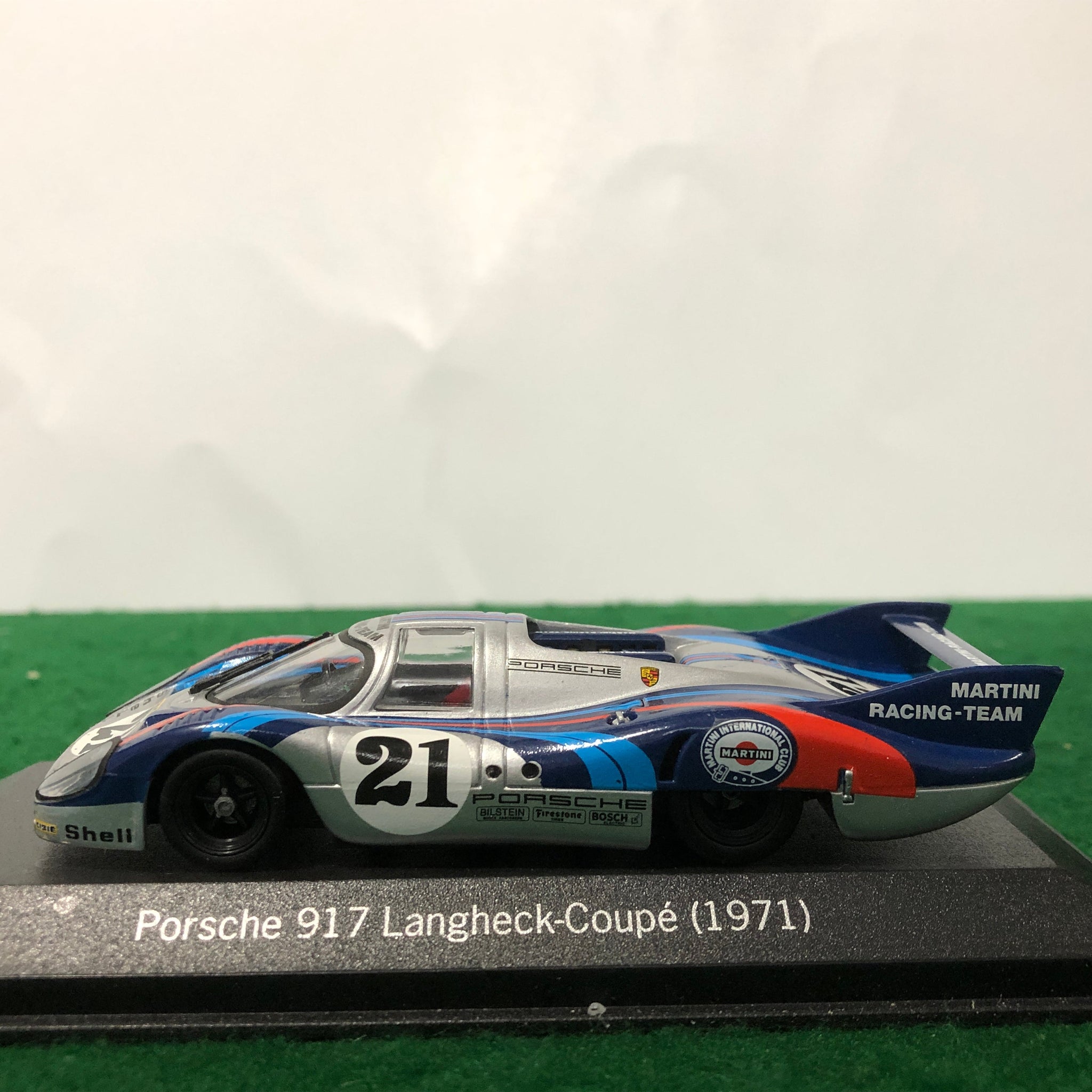 Porsche 917 Langheck-Coupe Le Mans 1971 by Minichamps 1:43 (WAP02004397)