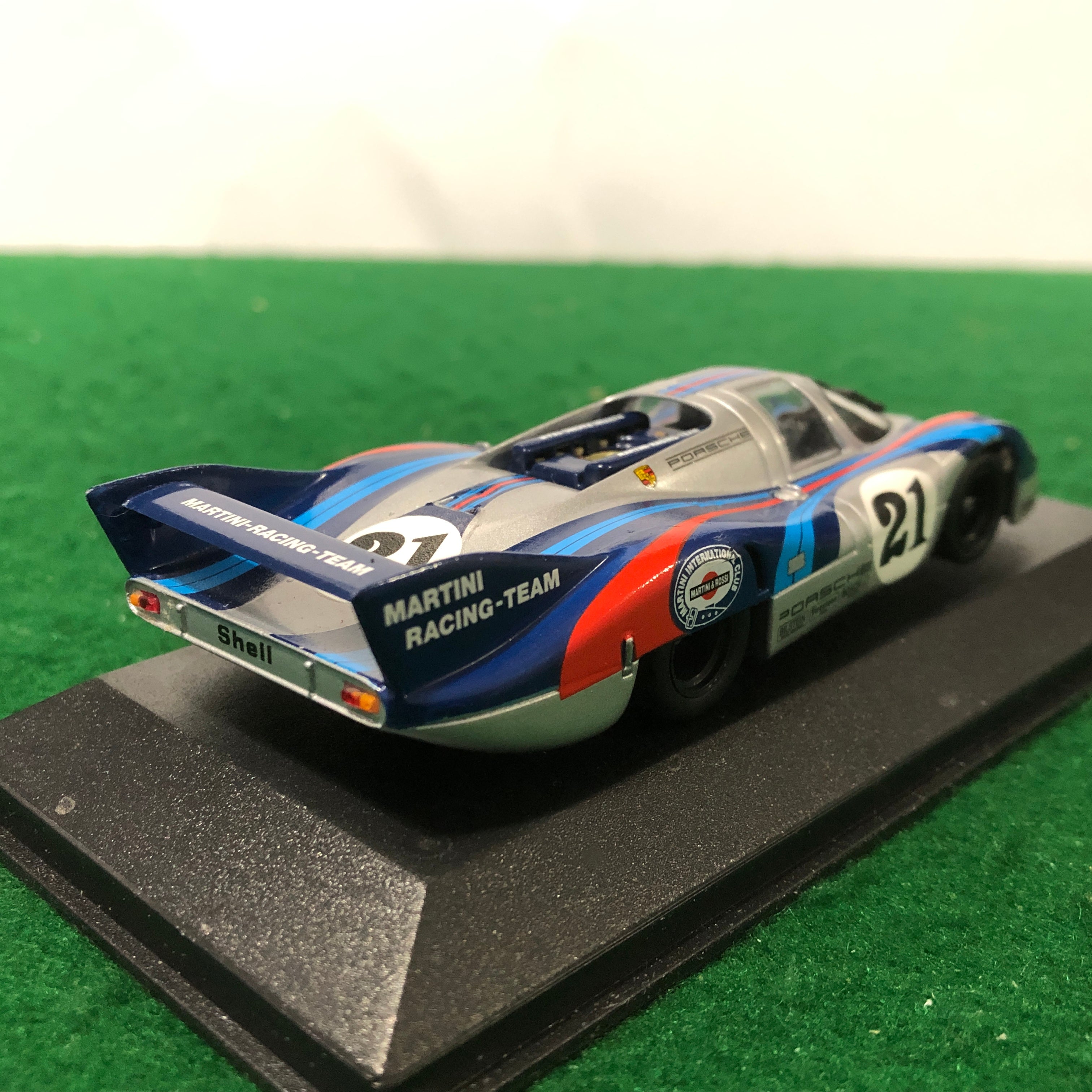 Porsche 917 Langheck-Coupe Le Mans 1971 by Minichamps 1:43