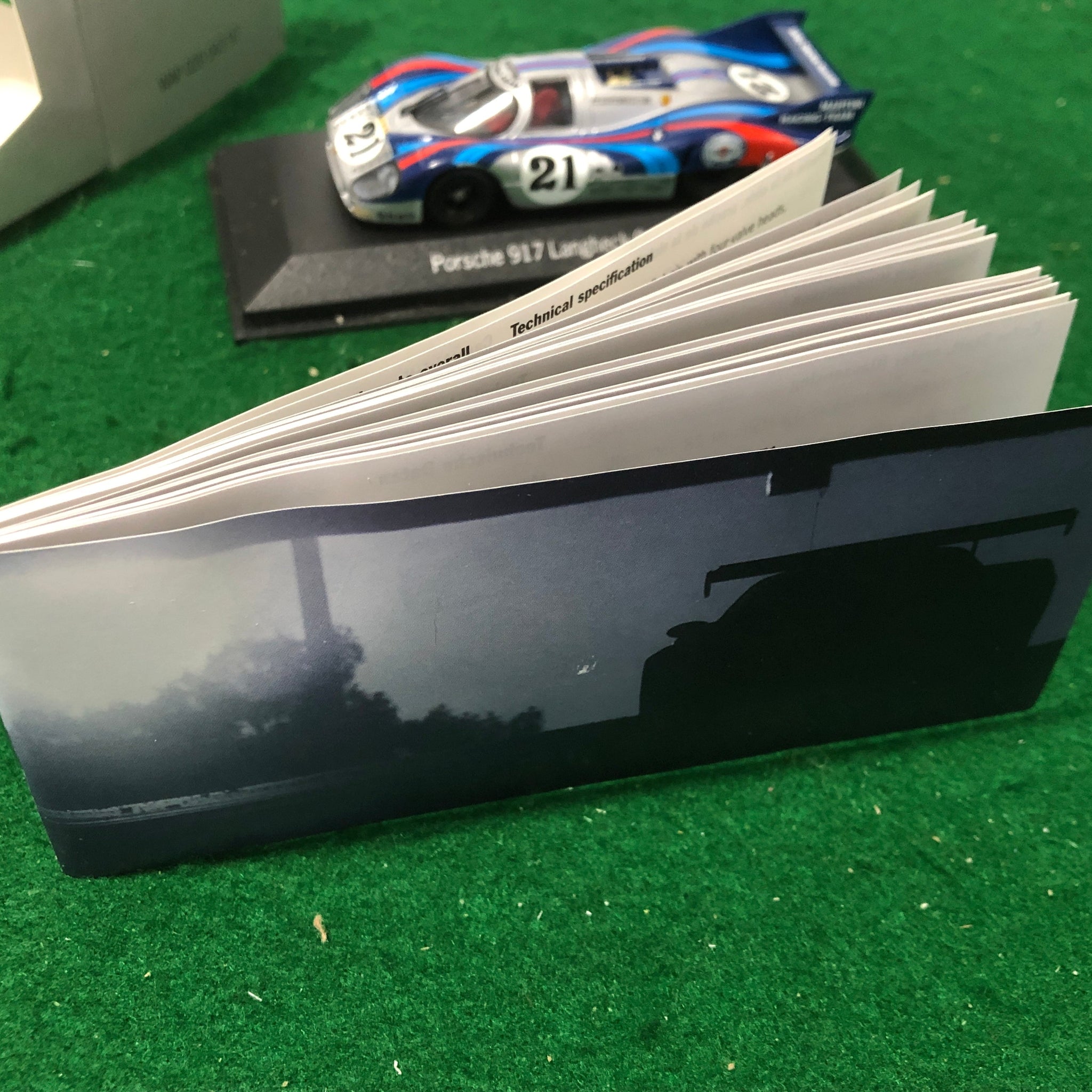 Porsche 917 Langheck-Coupe Le Mans 1971 by Minichamps 1:43 (WAP02004397)