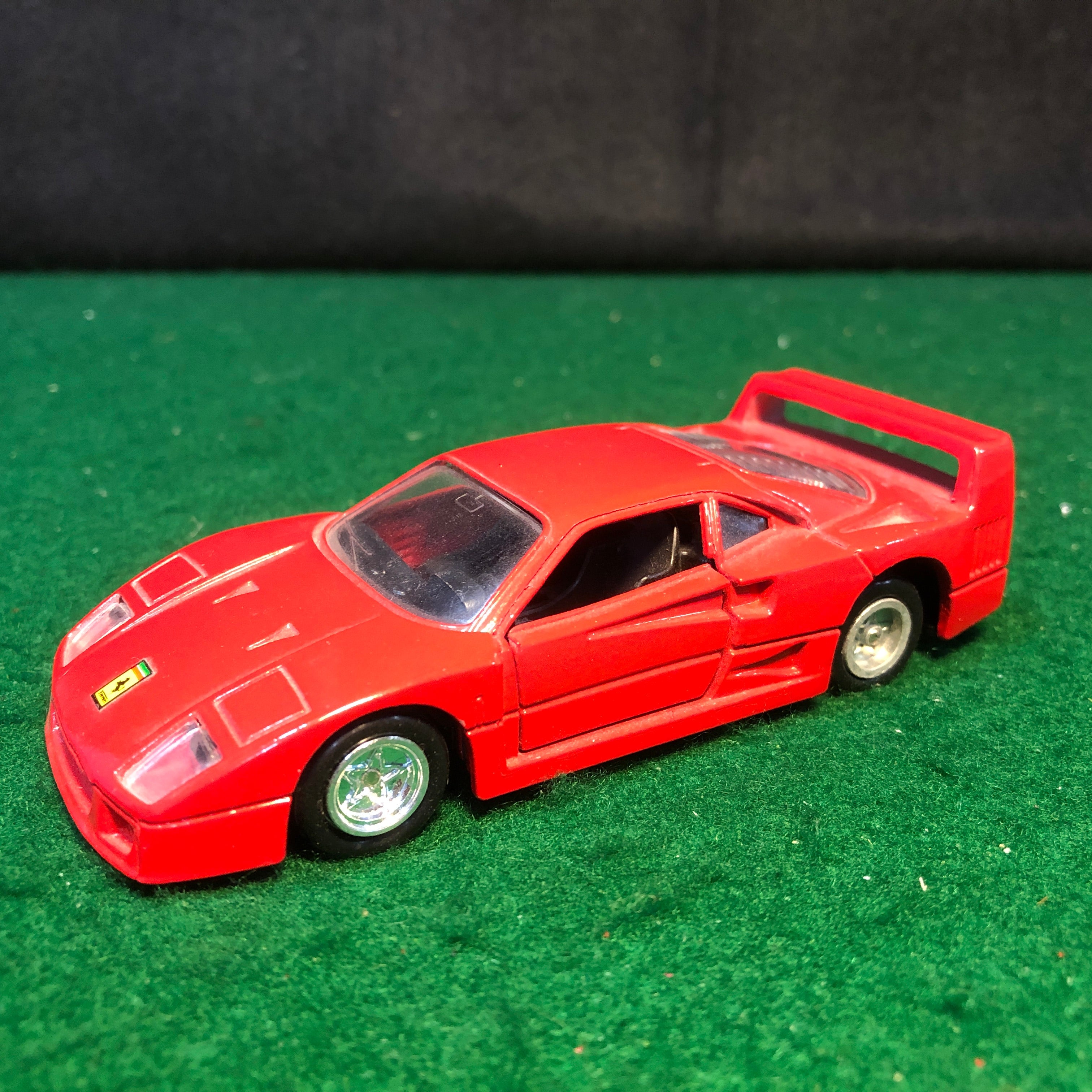 Ferrari F40 1/43スケール ミニカー ナンバー39 Ferrari F40 Red Motorized by MC Toy 1:39 (No box) - Default Title