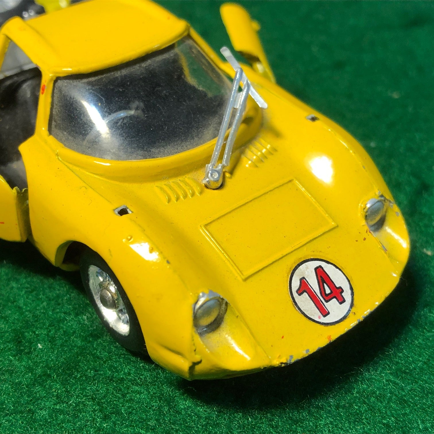 Ferrari 330 P2 N 14 Yellow by Mercury 1:43 (28)(No box)(Dmg1
