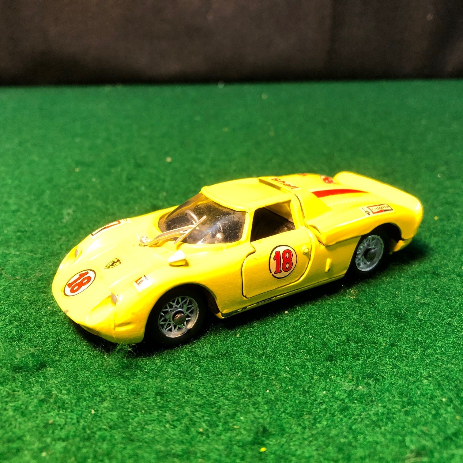 Ferrari 330 P2 N 18 Yellow by Mercury 1:43 (28)(No box)(Dmg1