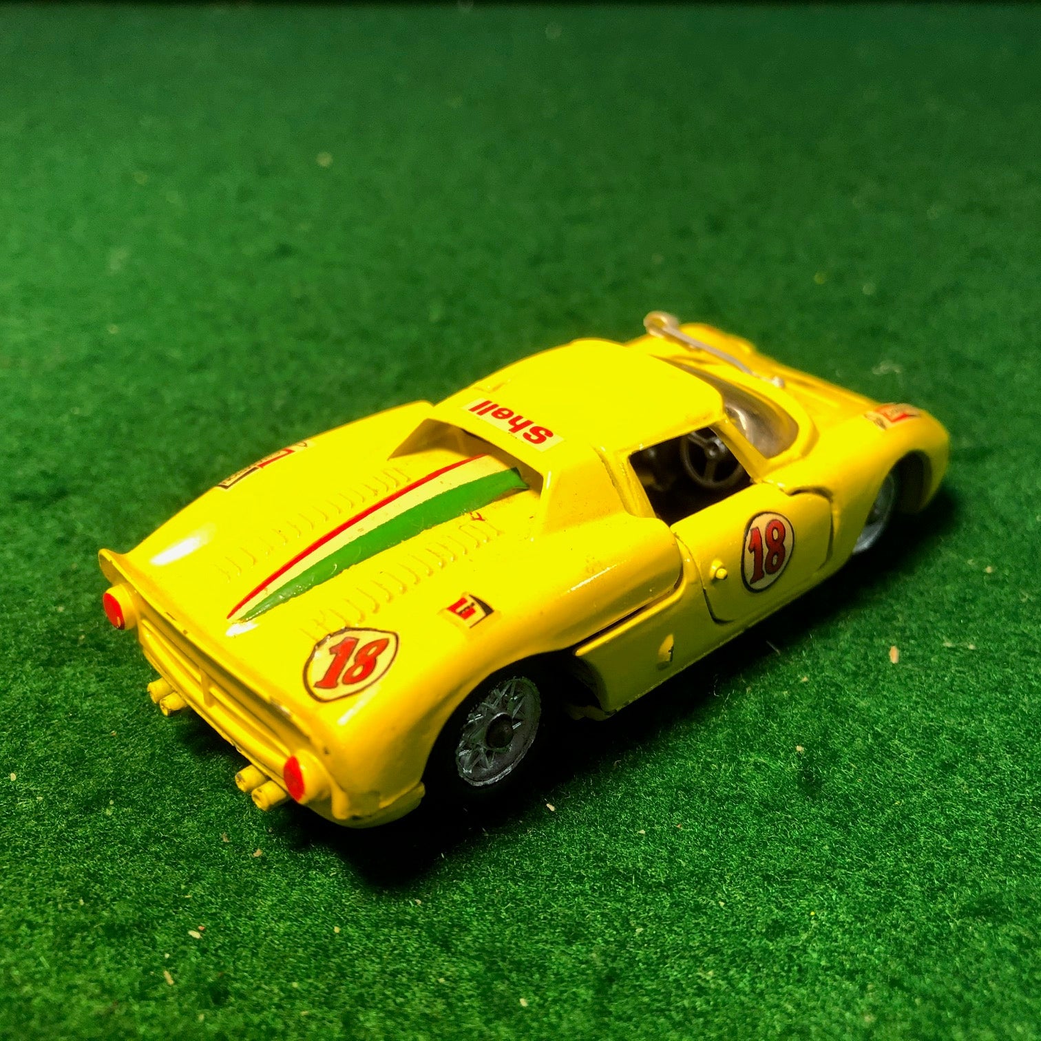 Ferrari 330 P2 N 18 Yellow by Mercury 1:43 (28)(No box)(Dmg1