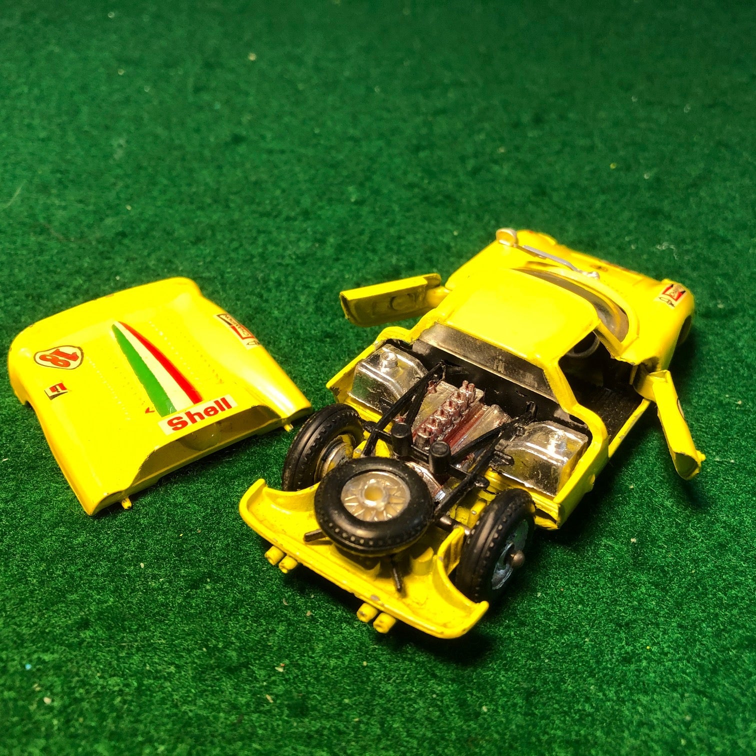 Ferrari 330 P2 N 18 Yellow by Mercury 1:43 (28)(No box)(Dmg1