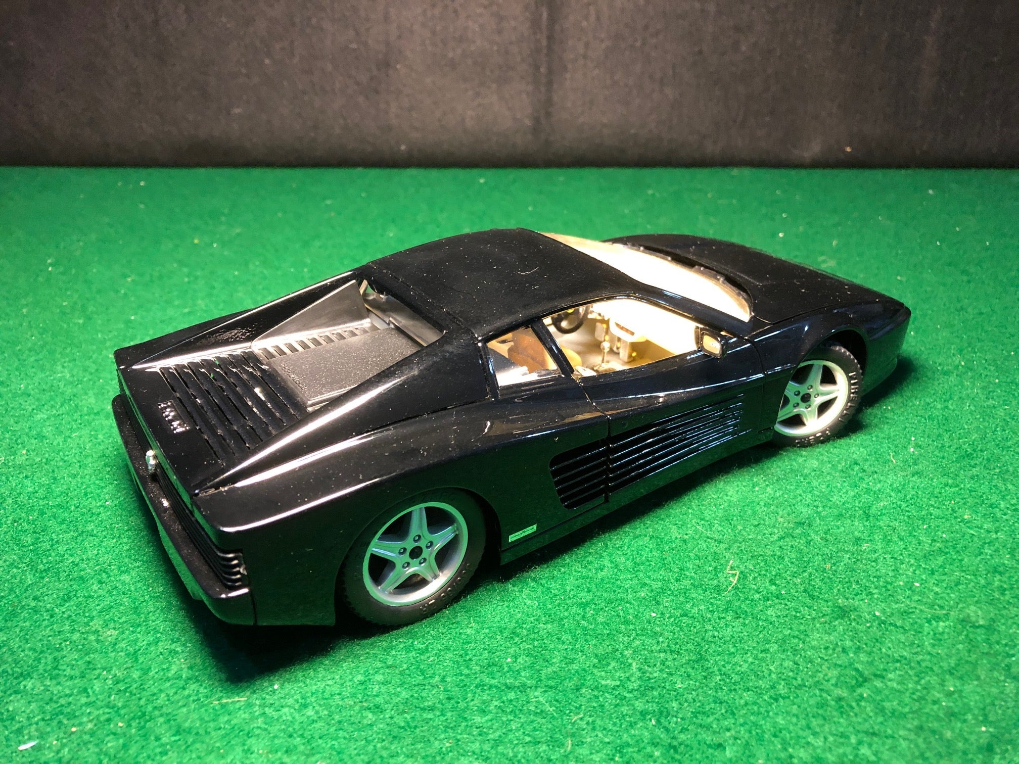 Ferrari 512 TR Black by Mira 1:18 (6177)(No box)
