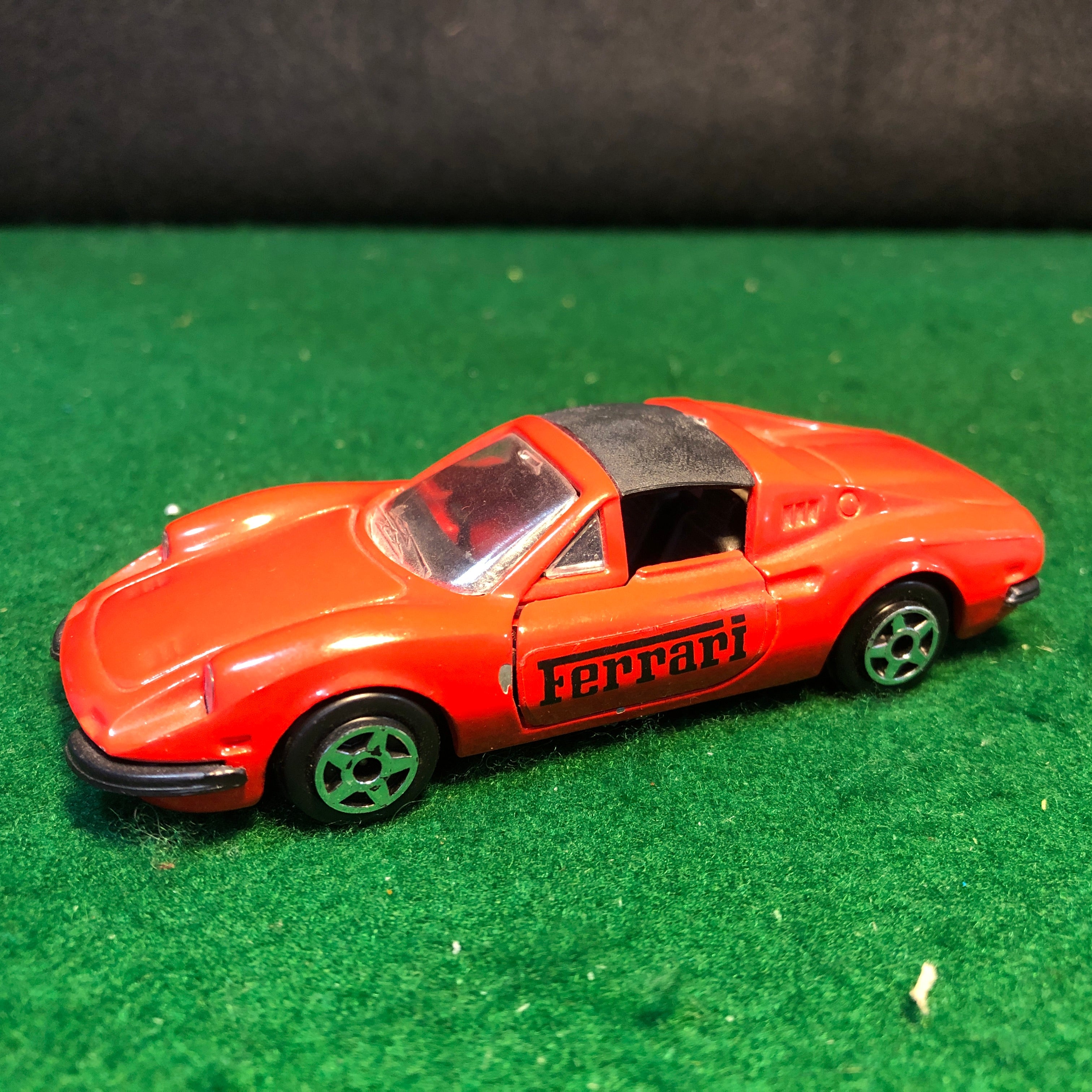 Ferrari 246 GTS Dino Red by Norev 1:43 (800)(No box) - Default