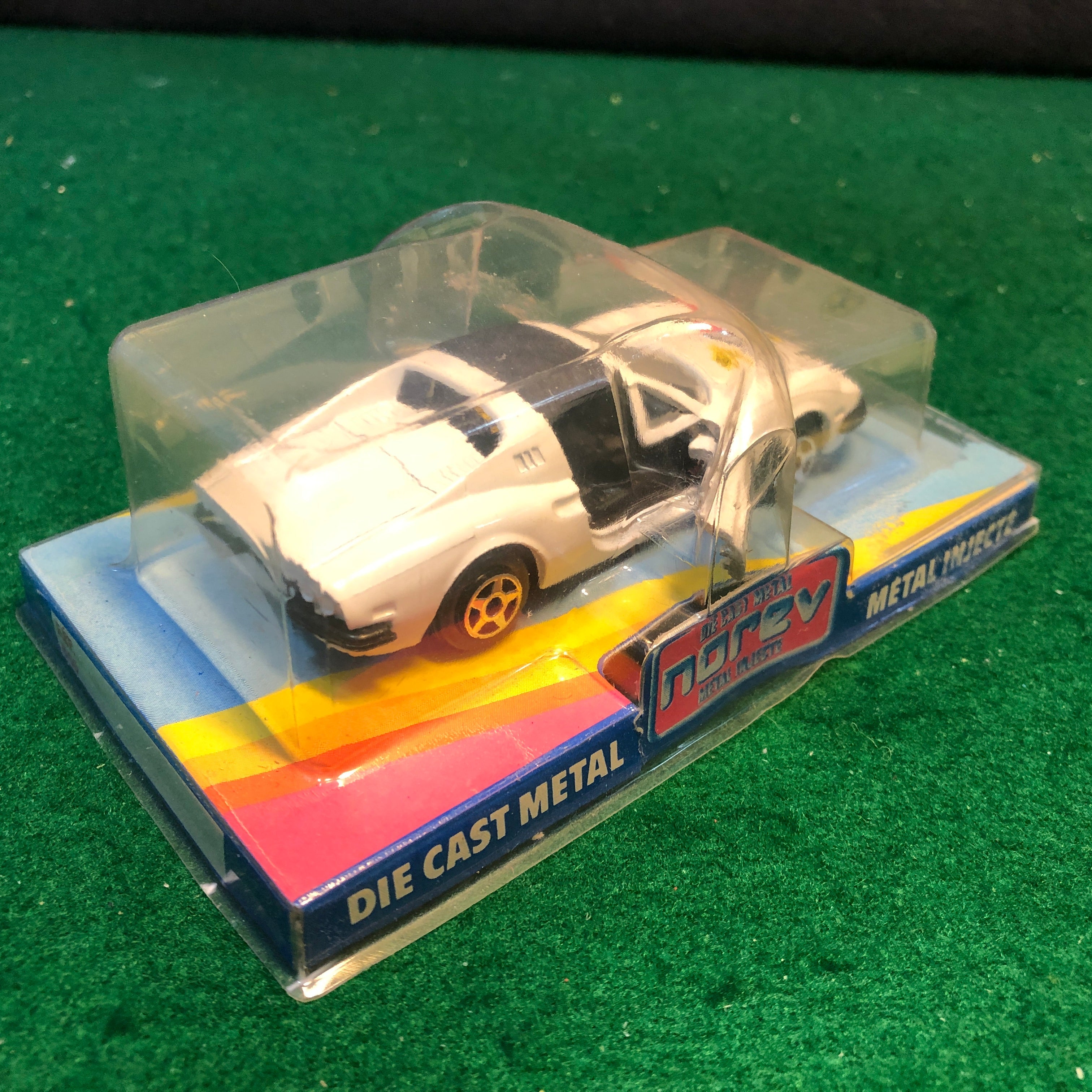 Ferrari 246 GTS Dino White N 148 by Norev 1:43 (800) - Default