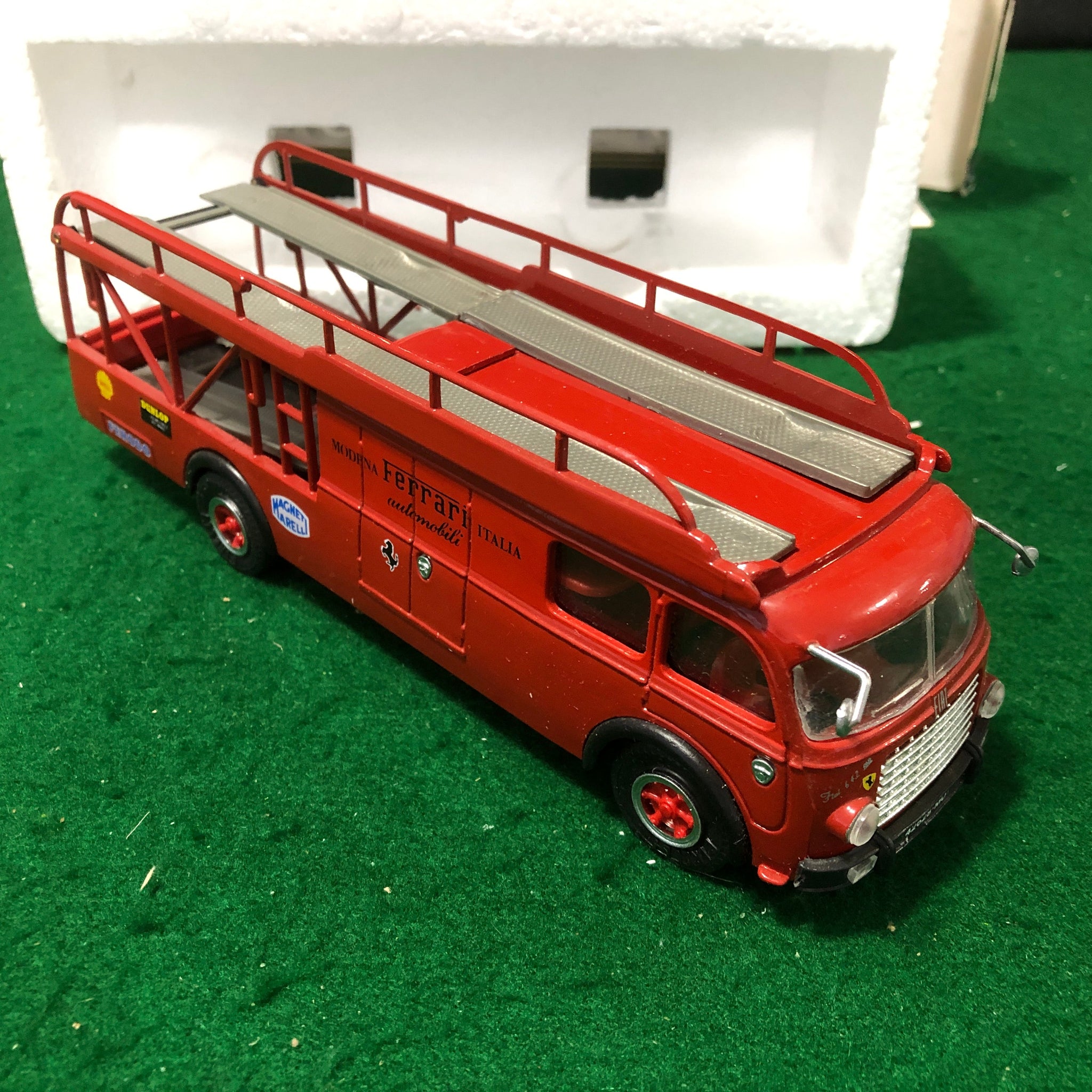 Fiat 642 1956 Ferrari Transporter, by Old Cars 1:43 (5600)