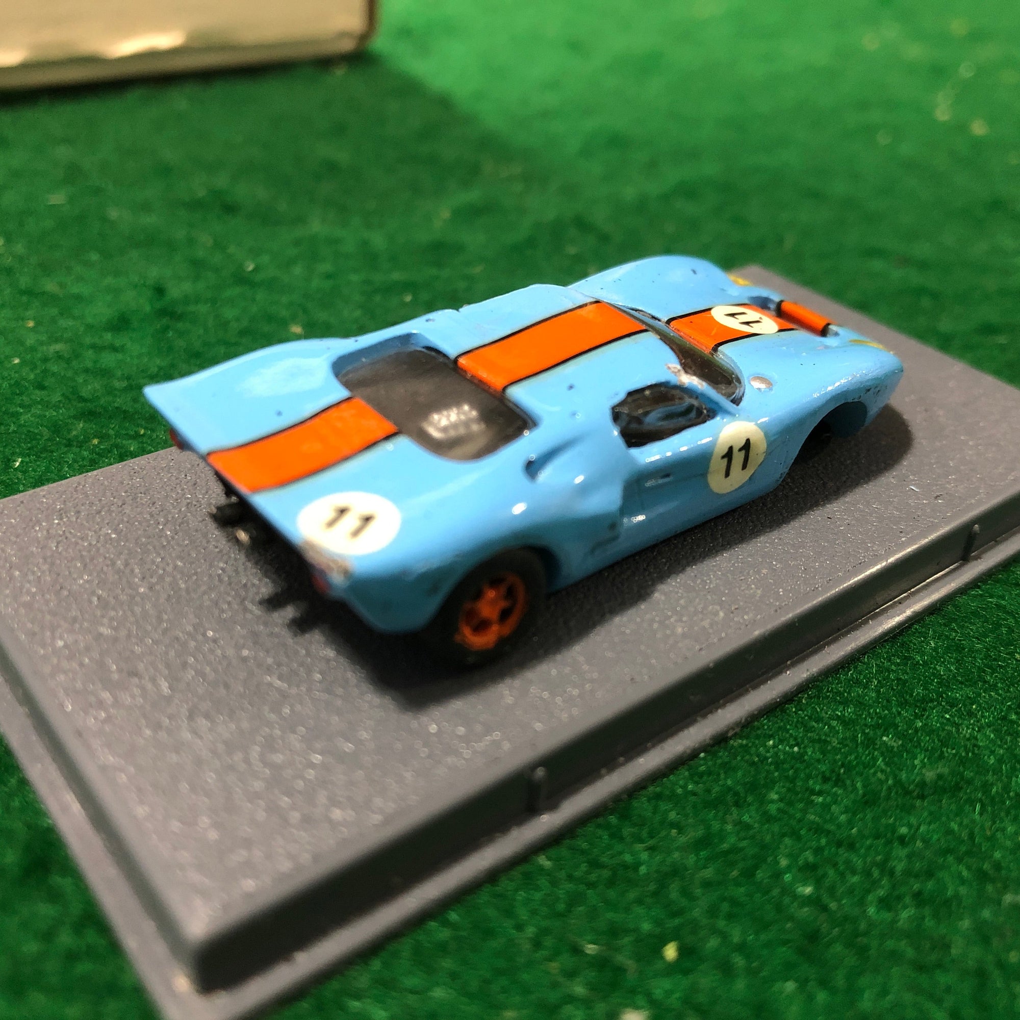 Ford GT 40 1965 N 11 by Bellini Piccolino 1:76 (GT11/F)(Dmg)