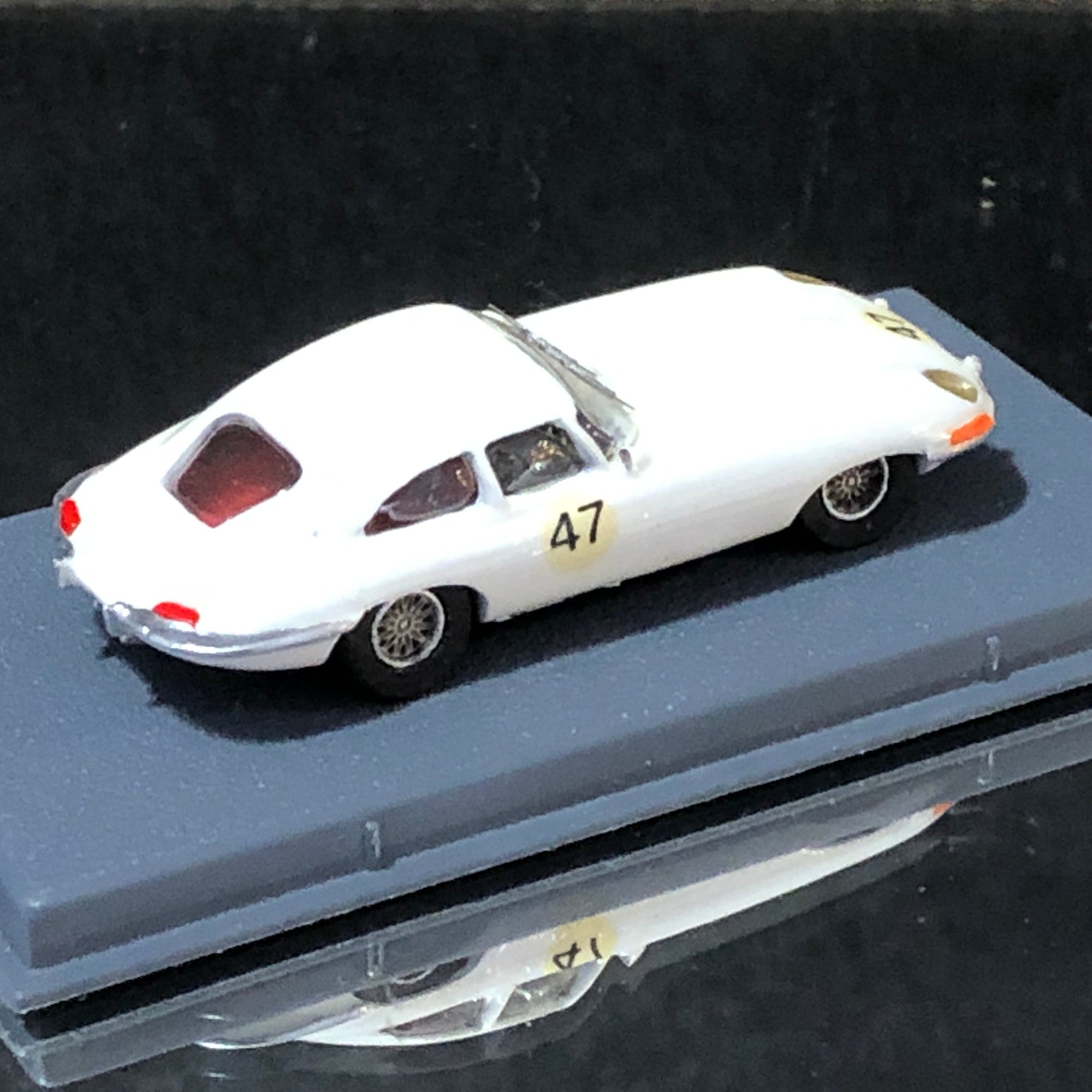 Jaguar E Type N 47 by Bellini Piccolino 1:76 (hsc47F)