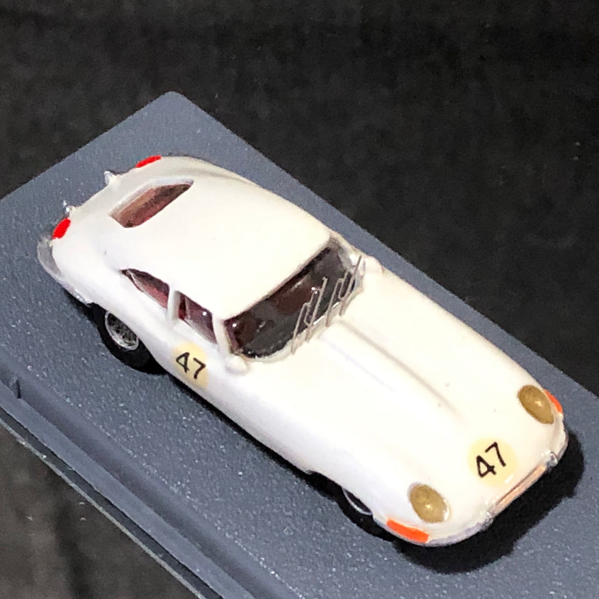 Jaguar E Type N 47 by Bellini Piccolino 1:76 (hsc47F)