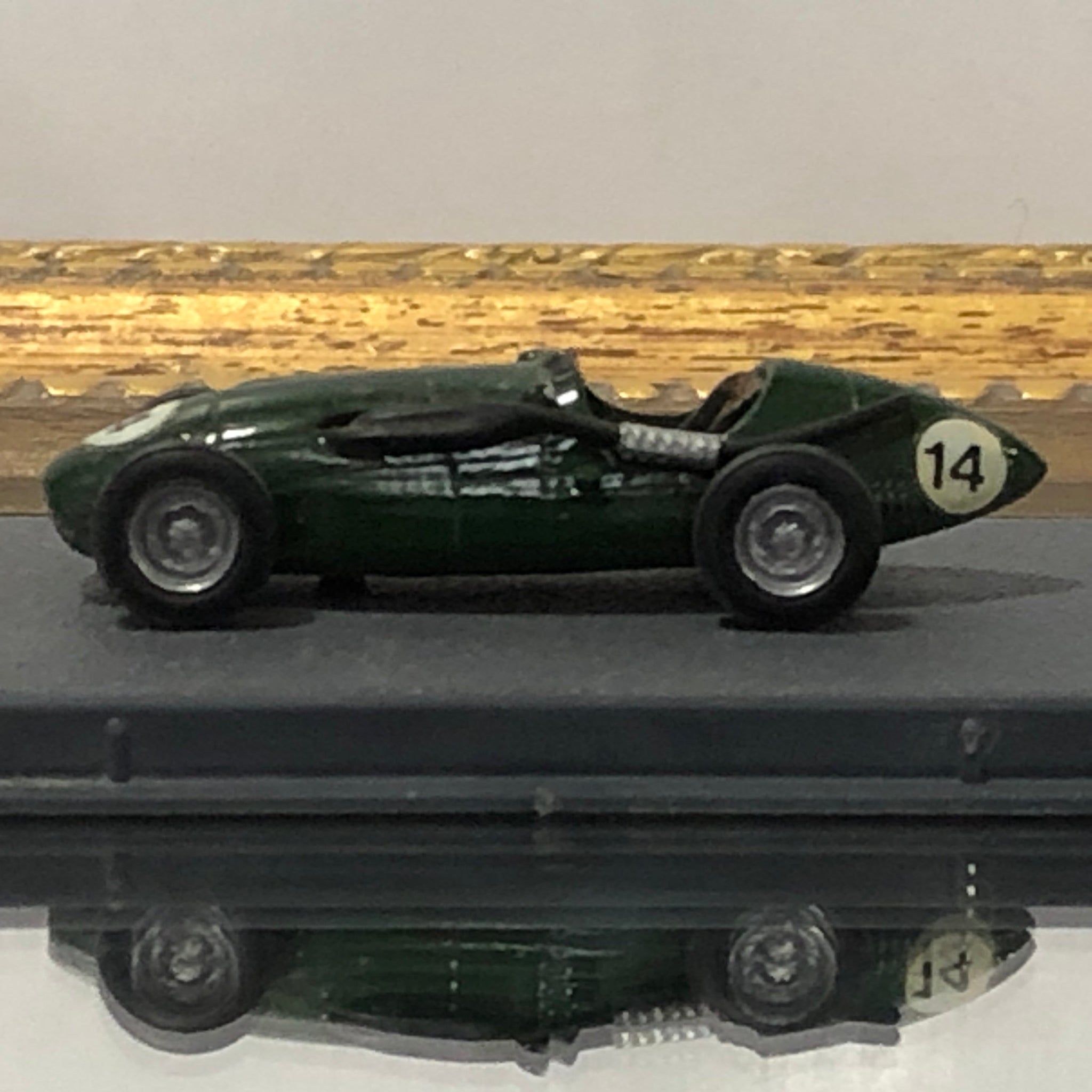 Connaught A N 14 1952 w/Driver by Bellini Piccolino 1:76 (/F)(No box)