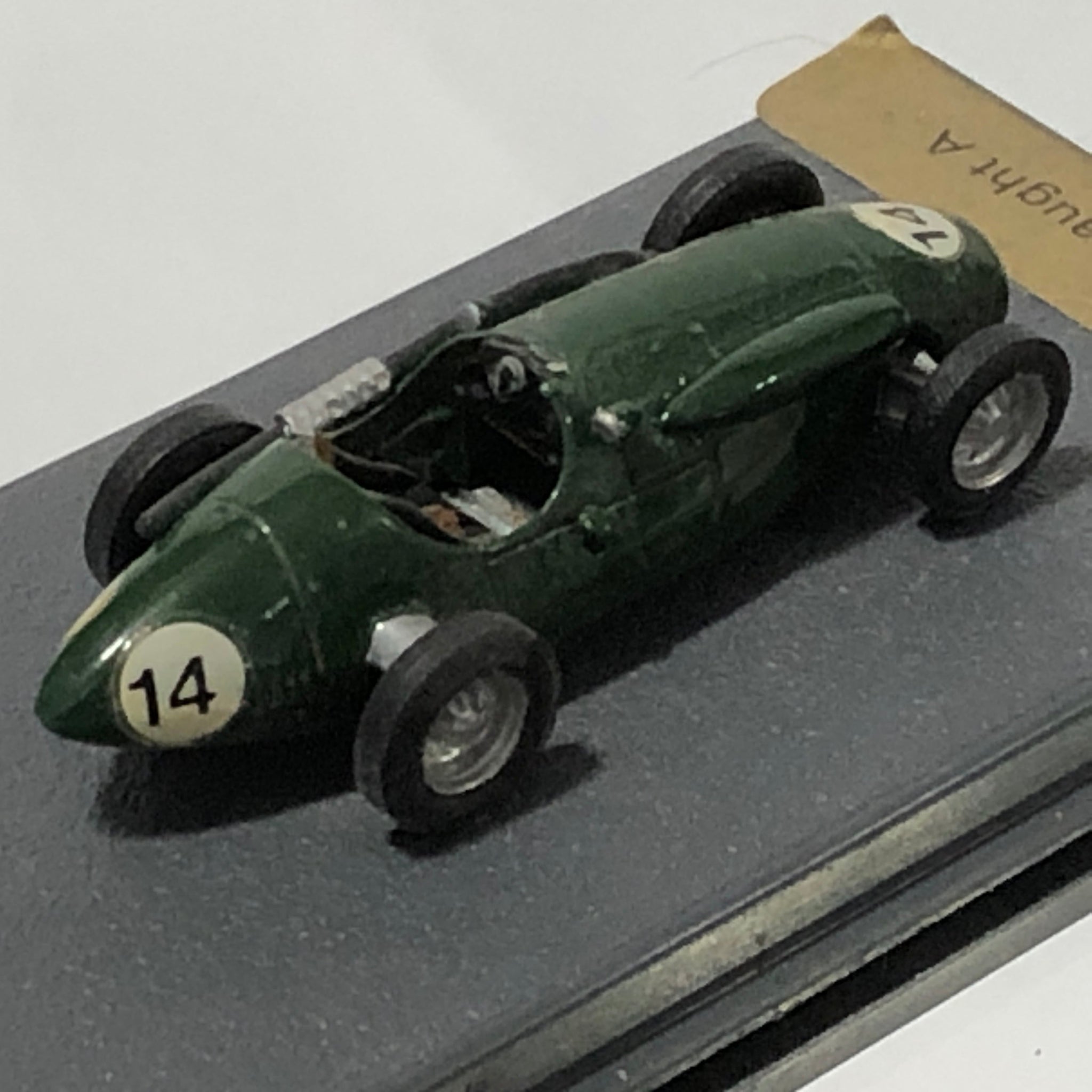 Connaught A N 14 1952 w/Driver by Bellini Piccolino 1:76 (/F)(No box)