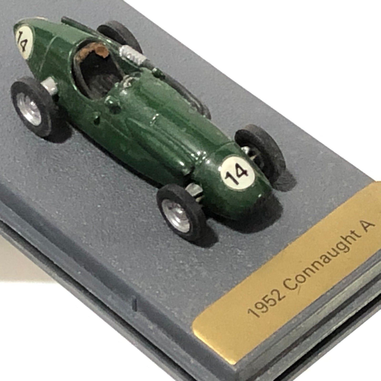 Connaught A N 14 1952 w/Driver by Bellini Piccolino 1:76 (/F)(No box)