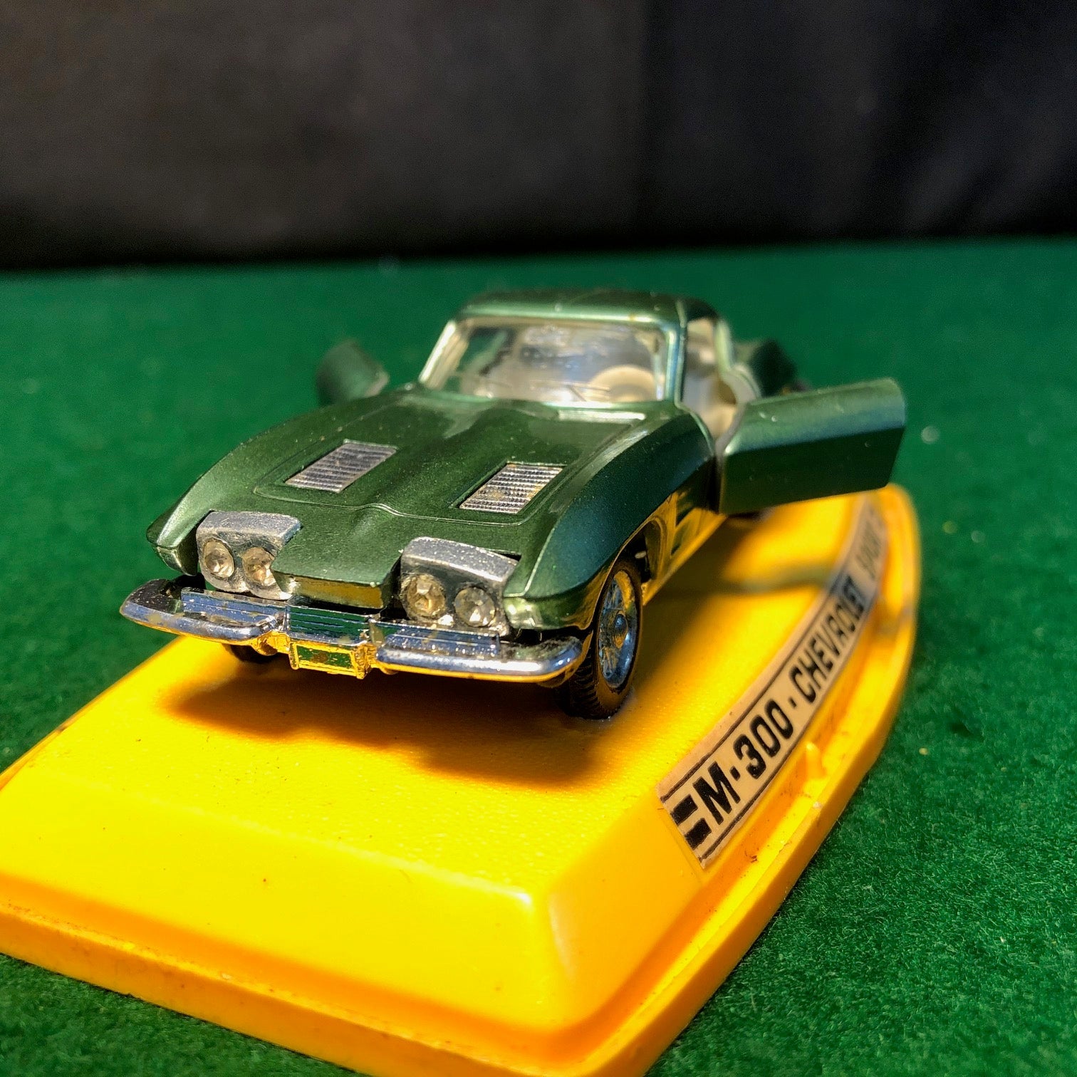 Chevrolet Corvette Green by Pilen 1:43 (M513)(M300)