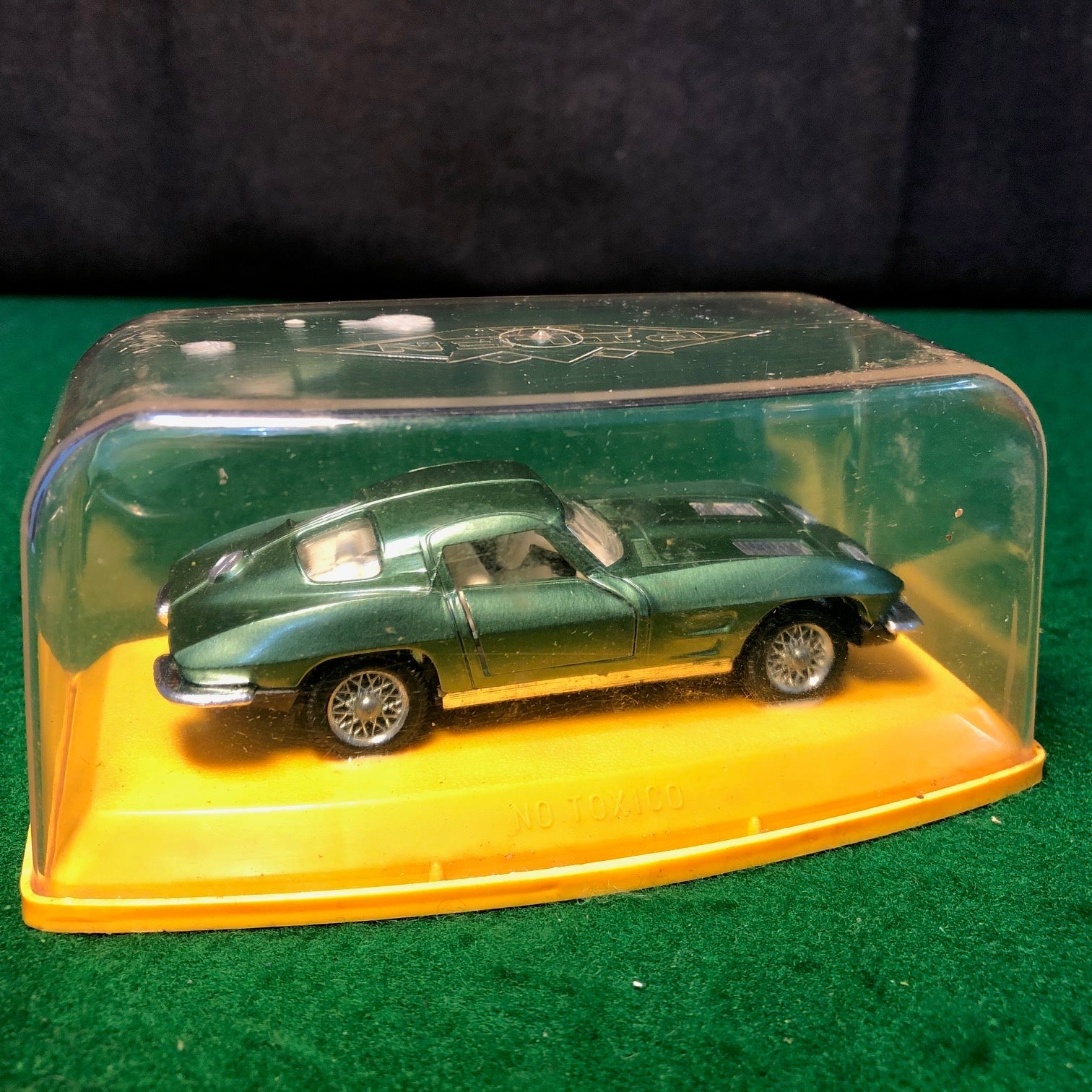 Chevrolet Corvette Green by Pilen 1:43 (M513)(M300)