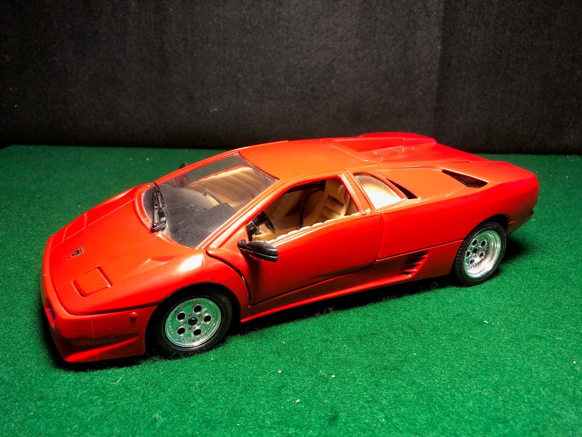 Lamborghini Diablo Red by Polistil / Tonka 1:18 (05337)(No box