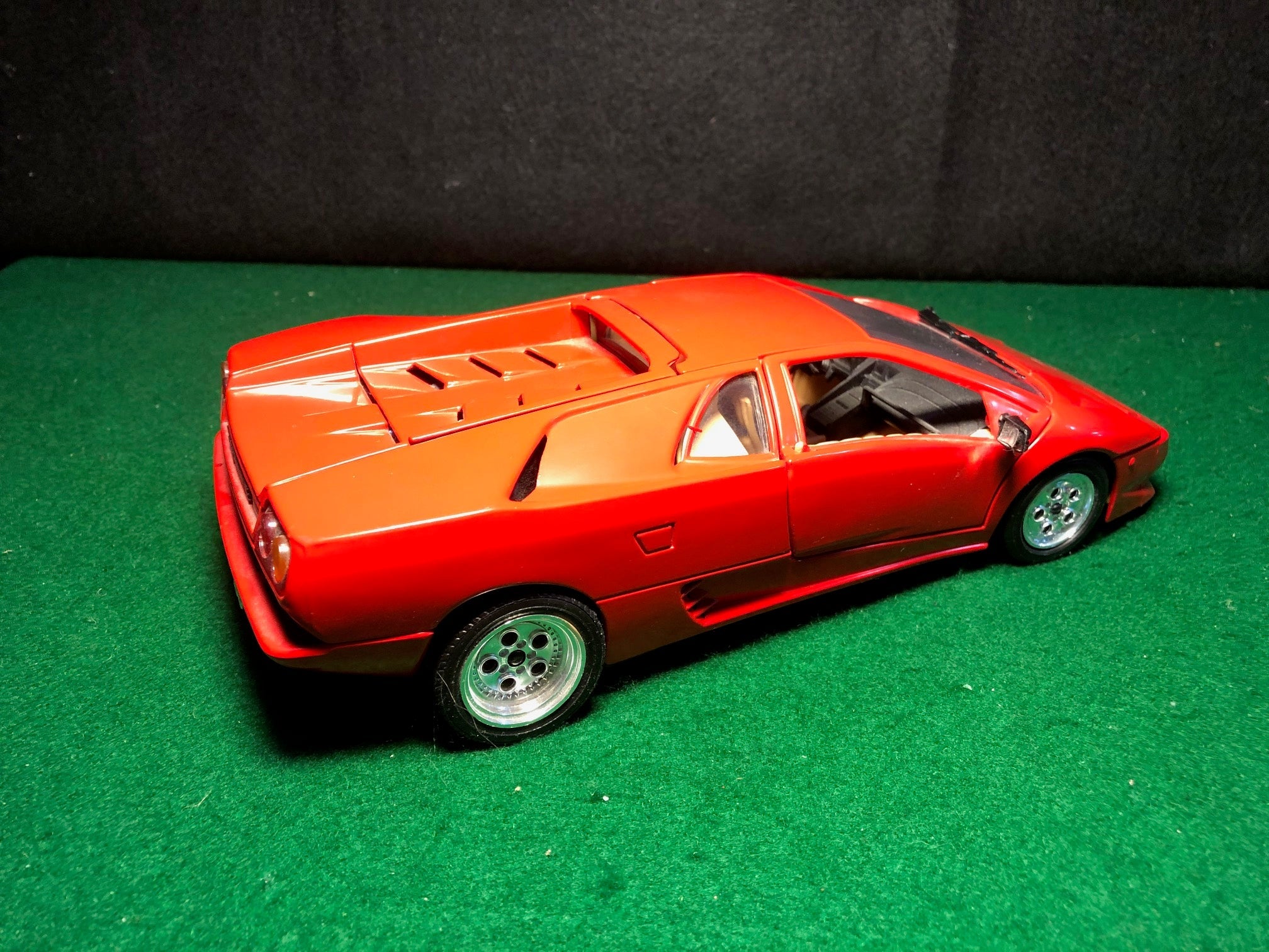 Lamborghini Diablo Red by Polistil / Tonka 1:18 (05337)(No box)