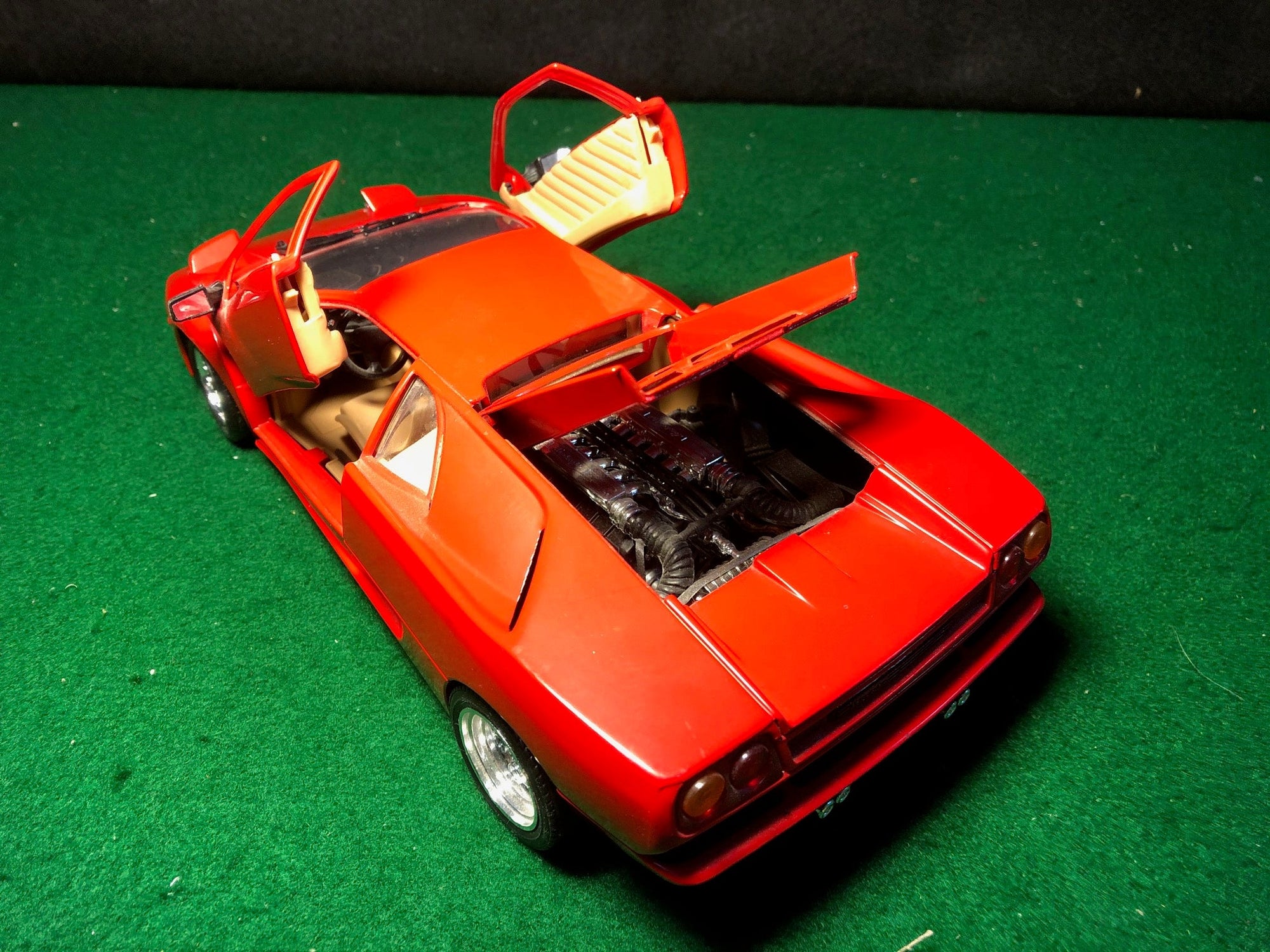 Lamborghini Diablo Red by Polistil / Tonka 1:18 (05337)(No box)