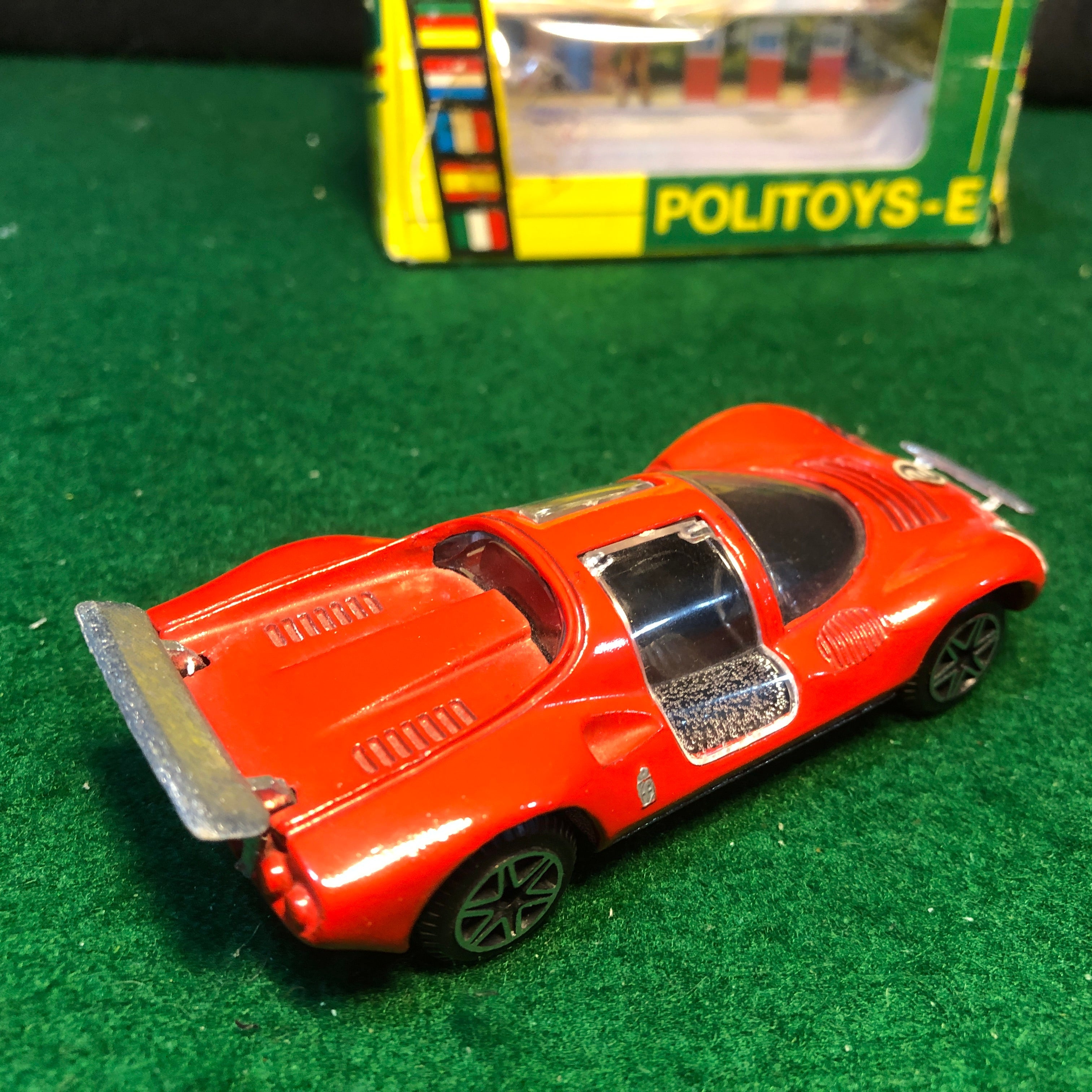 Ferrari Dino 206 Sport Red by Politoys 1:43 (589)(Ruote Zero