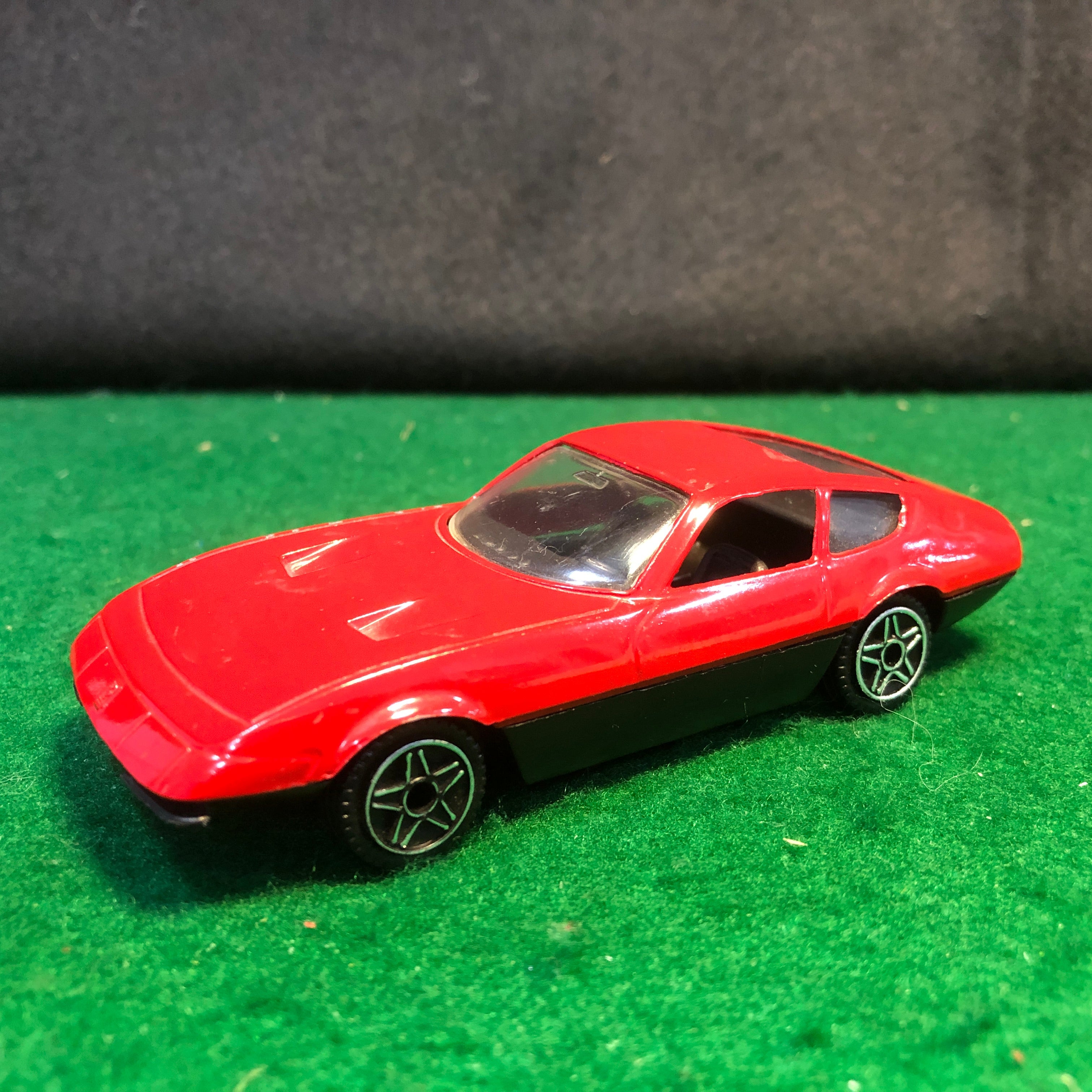 Ferrari 365 GTB/4 Daytona Red by Polistil 1:40 (E2002)(No box