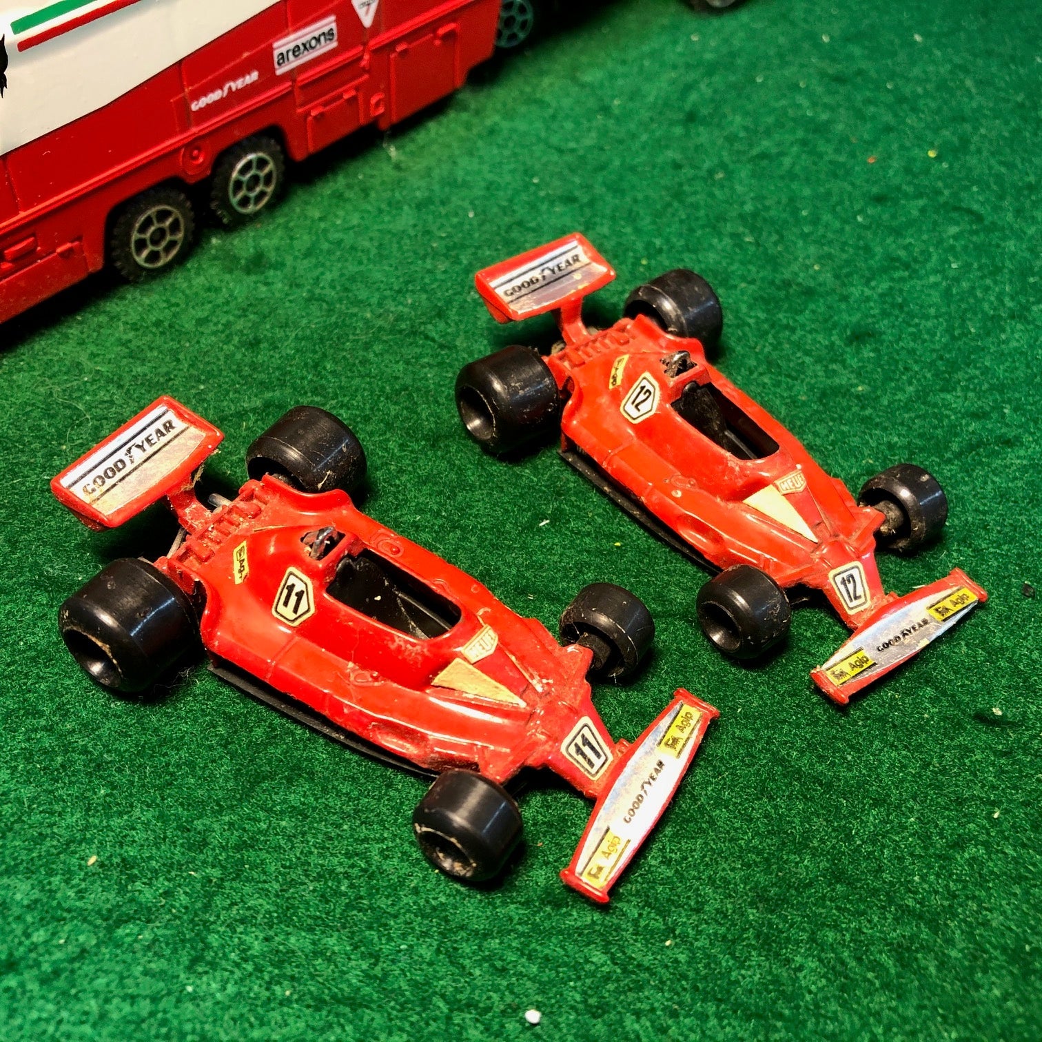 Ferrari Formula 1 Team Transporter & Cars 1:55 by Polistil (RJ101)(No box)
