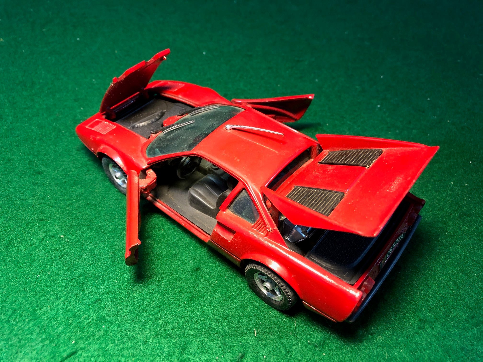 Ferrari 308 GTB Red by Polistil 1:25 (S661)(No box)