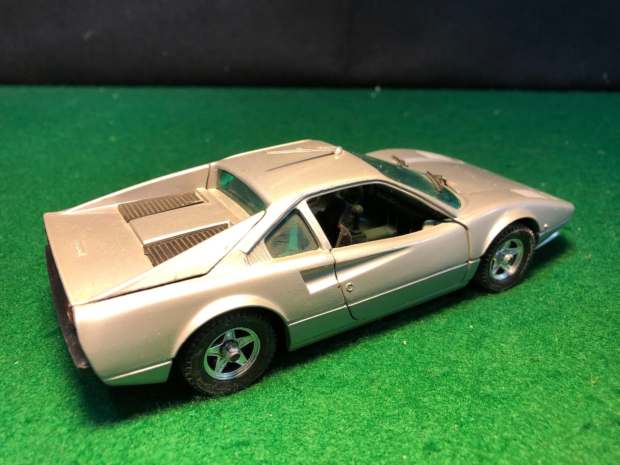 Ferrari 308 GTB Silver by Polistil 1:25 (S661)(No box)