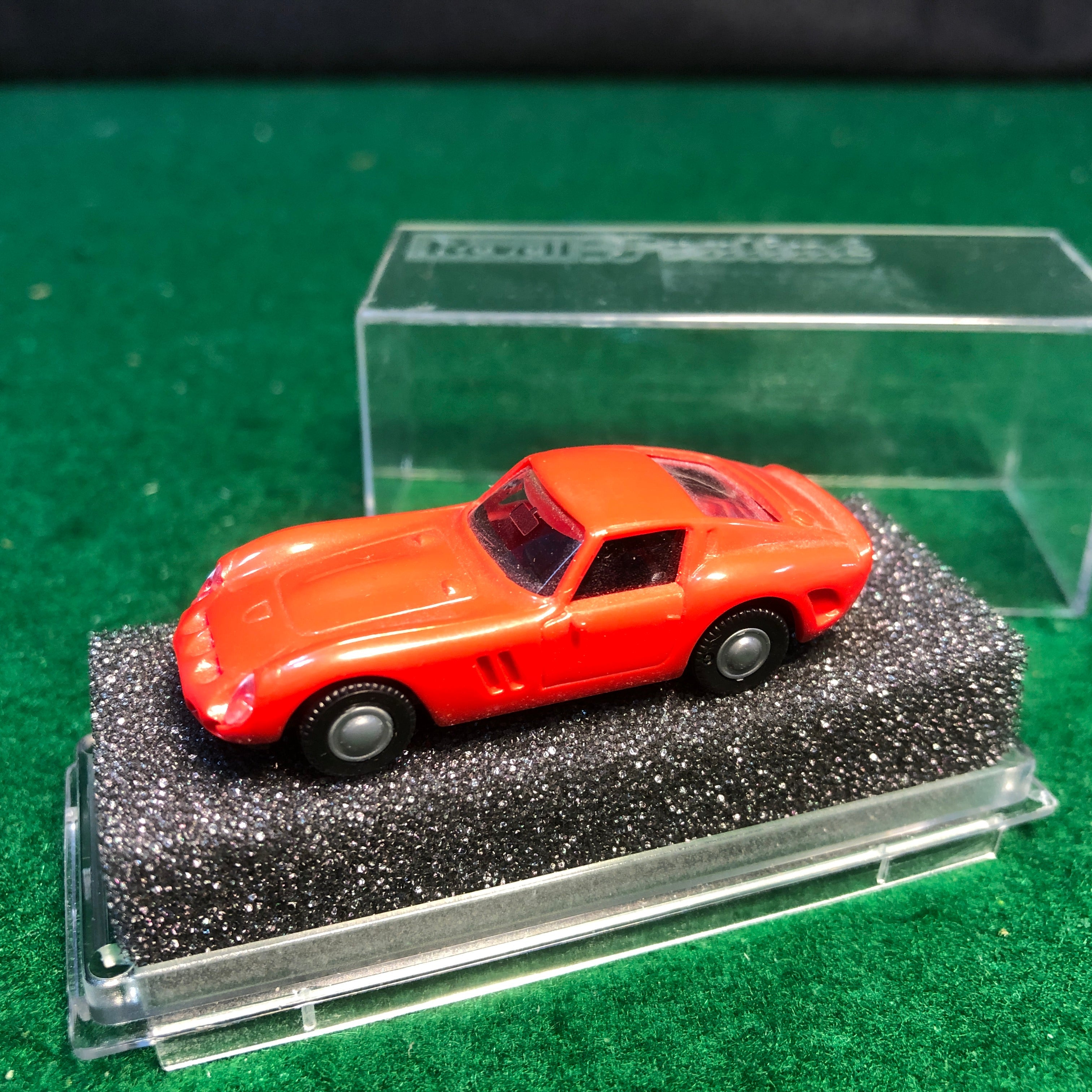 Ferrari 250 GTO Red by Revell Praline 1:87 HO (82600) - Petrolicious