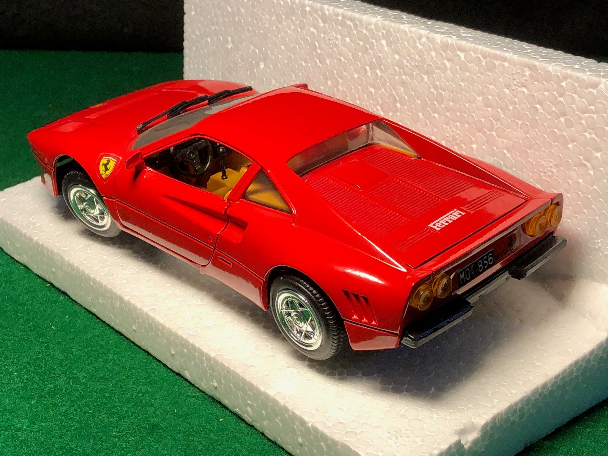 288 Ferrari Revell GTO ダイキャスト 1:24 ミニカー
