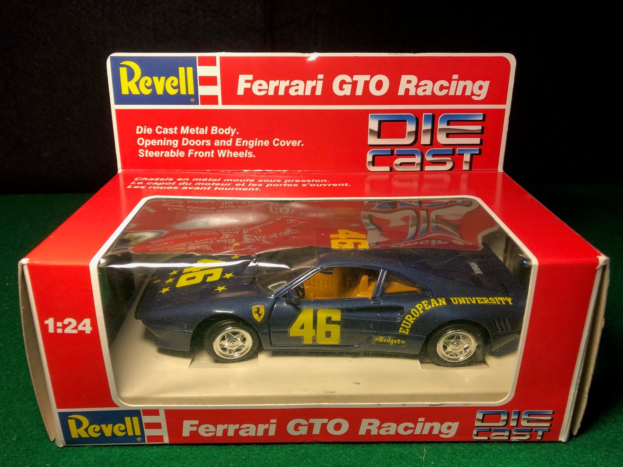 Revell Ferrari 288 GTO 1:24 ダイキャスト Ferrari 288 GTO European University Dark Blue by Revell 1:24