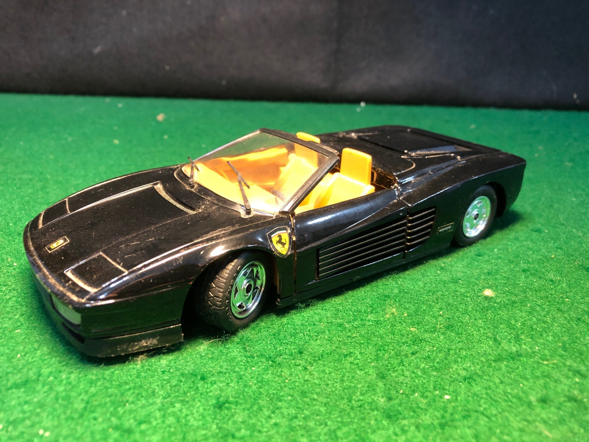 Ferrari Testarossa Spyder Black by Revell 1:24 (8655)(No box