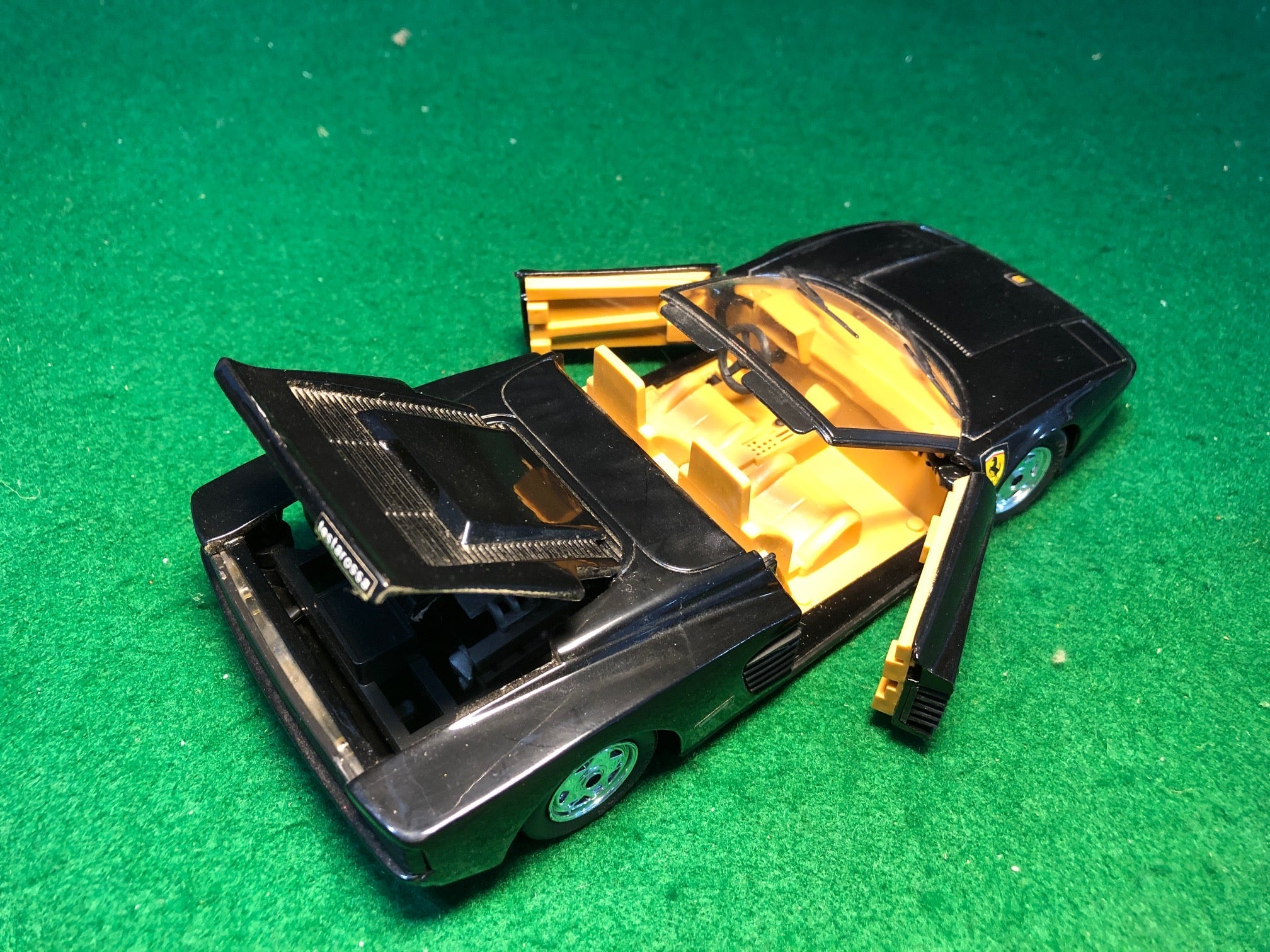 Ferrari Testarossa Spyder Black by Revell 1:24 (8655)(No box