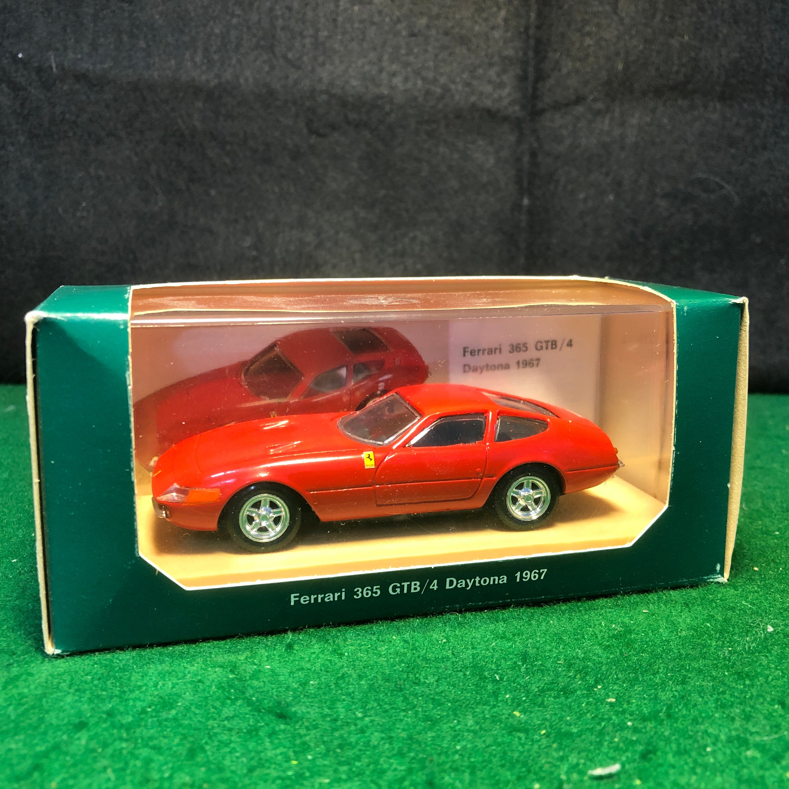 Ferrari 365 GTB/4 Daytona Red by Rio 1:43 (R1) - Default Title
