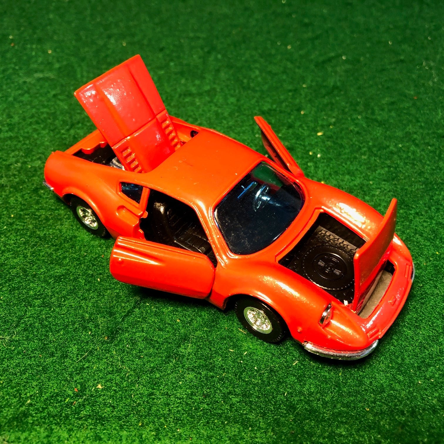 Ferrari 246 Dino GT Red by Sakura 1:43 (8)(No box) - Default Title