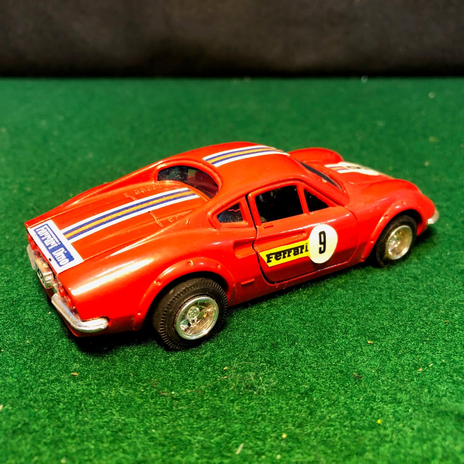 Ferrari 246 Dino N 9 Red w/Friction Motor by Shinsei 1:37 (4405