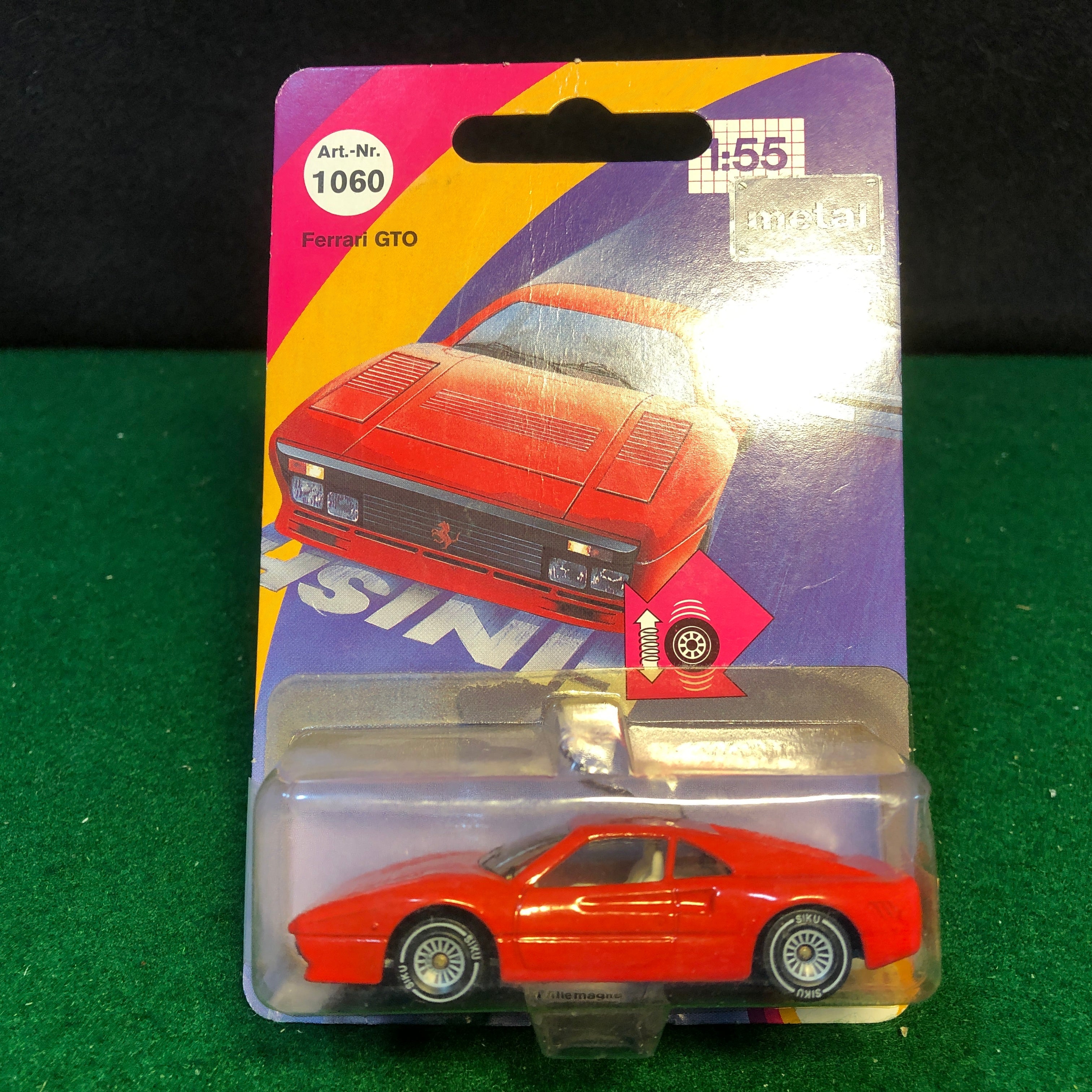 Ferrari 288 GTO Red by Siku 1:55 (1060) - Default Title - Petrolicious