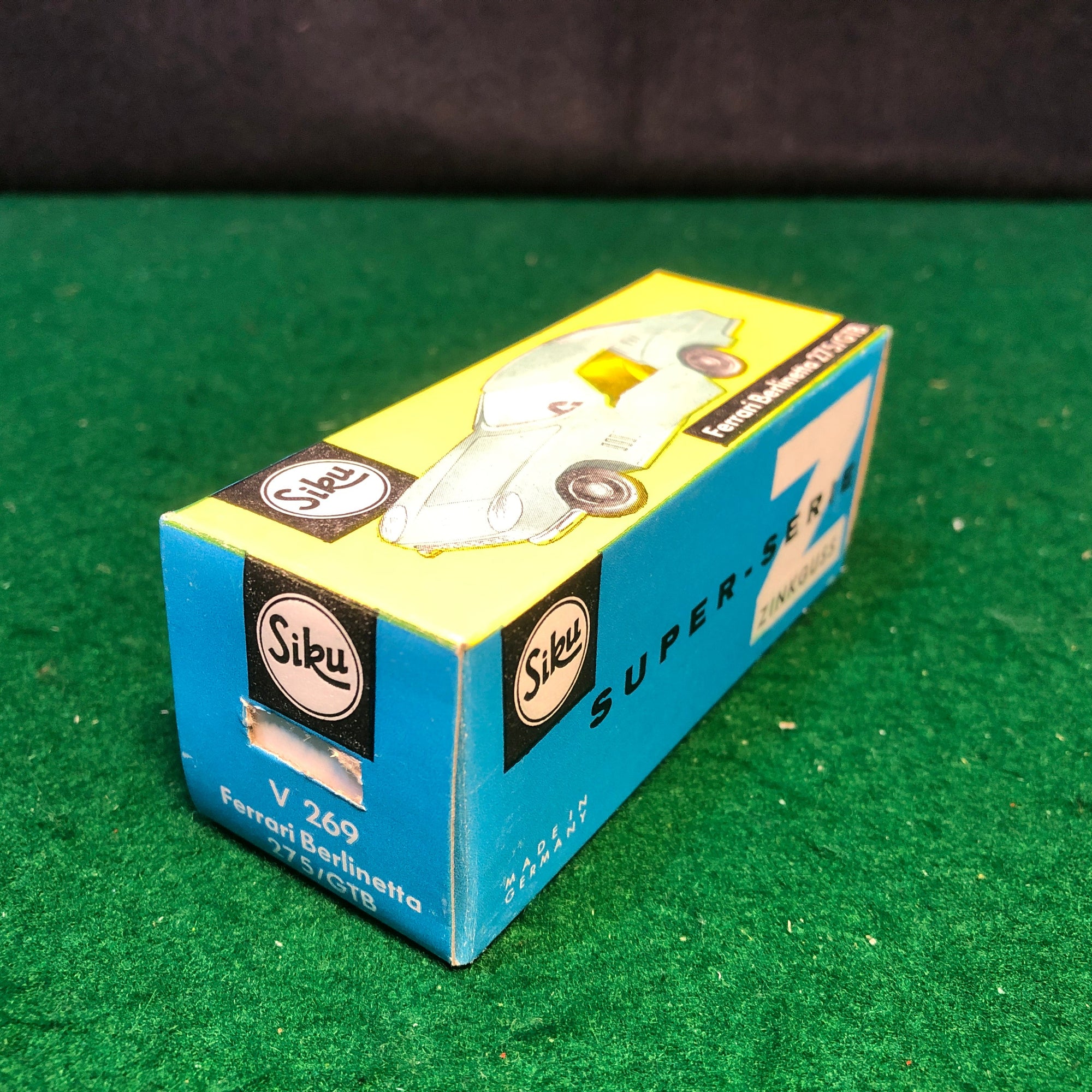 Ferrari 275 GTB/4 Light Blue by Siku 1:43 (V269)