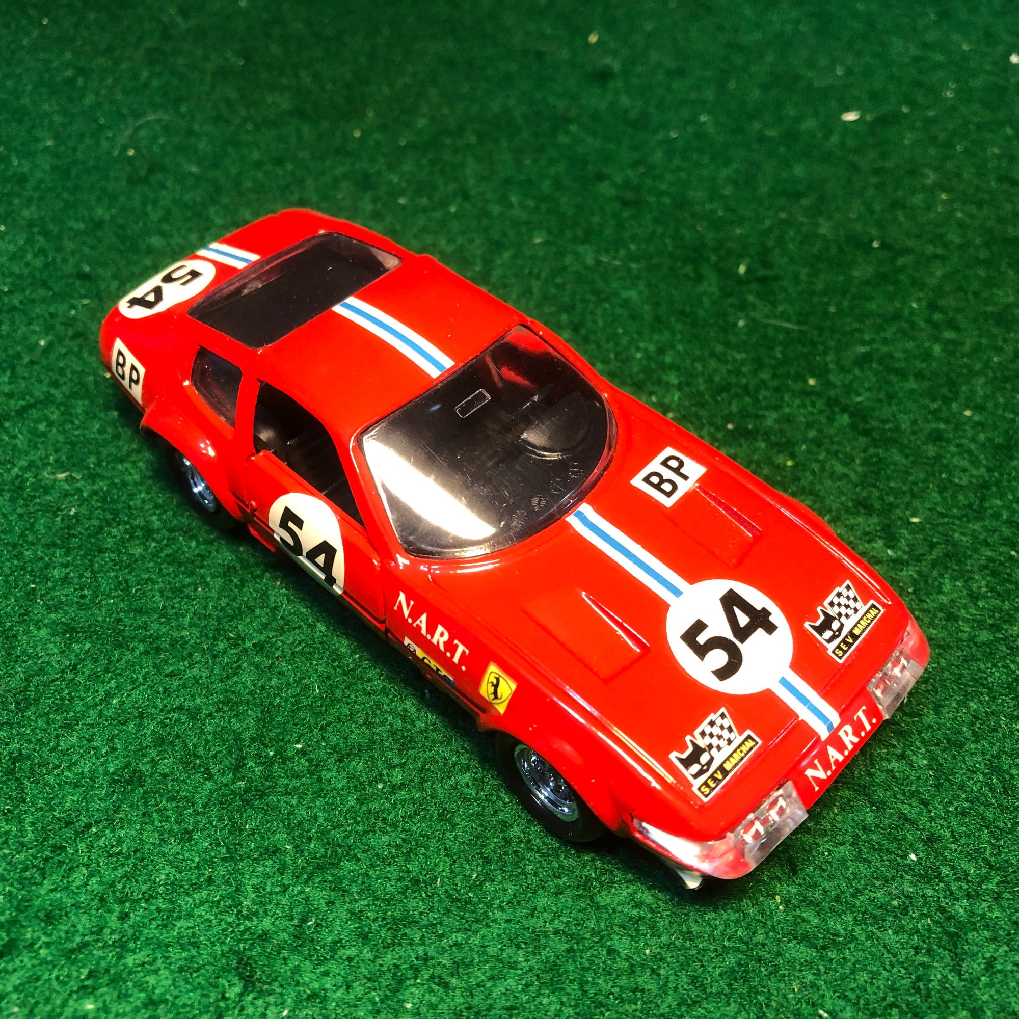 Ferrari 365 GTB/4 Competizione Daytona N 54 NART by Solido 1:43 (16)