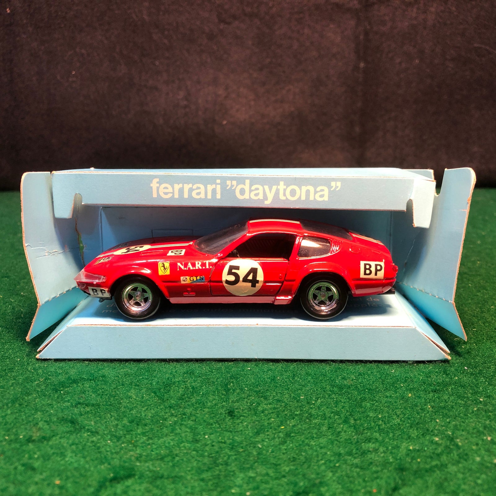 Ferrari 365 GTB/4 Competizione Daytona N 54 NART by Solido 1:43 (16)
