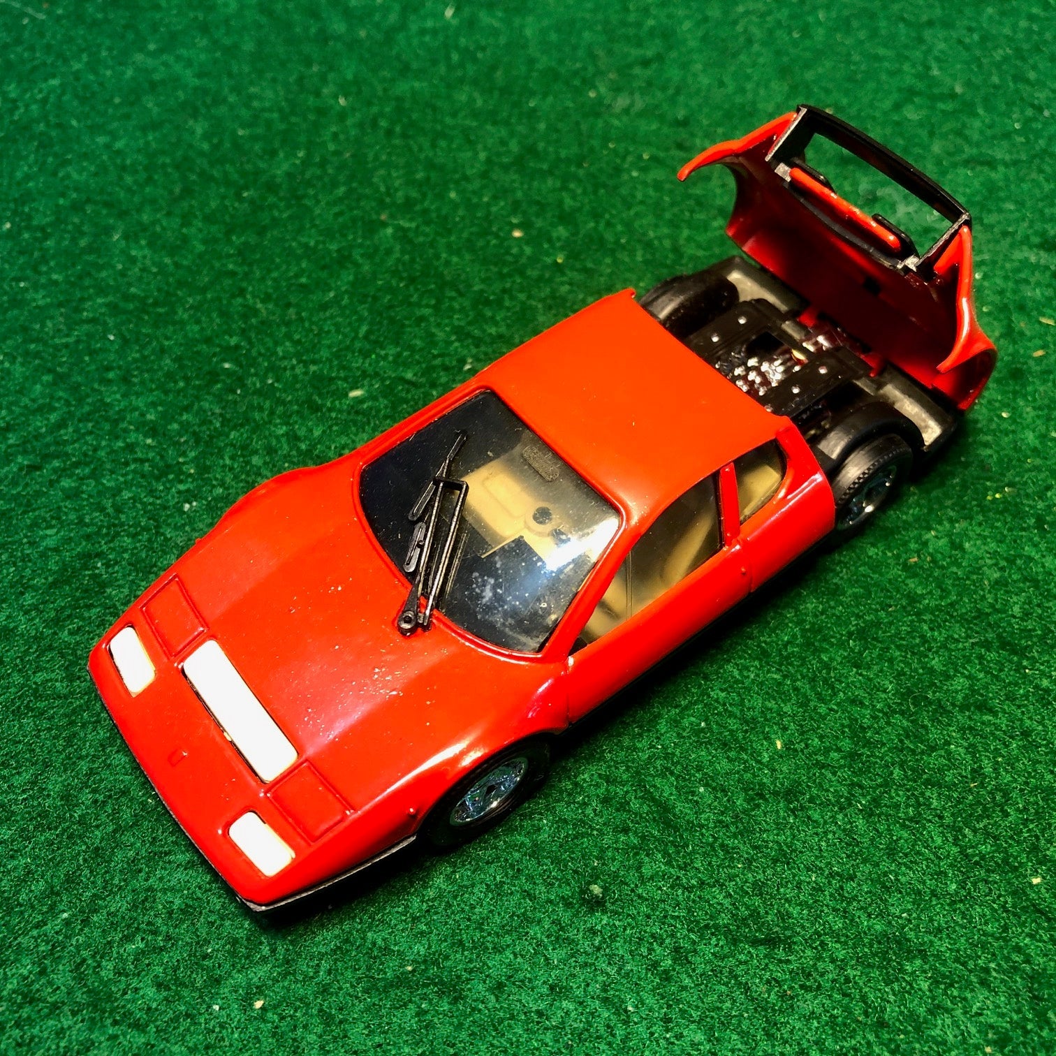 Ferrari 365/512 BB Berlinetta Boxer Red/Black by Solido 1:43 (44)(No box)