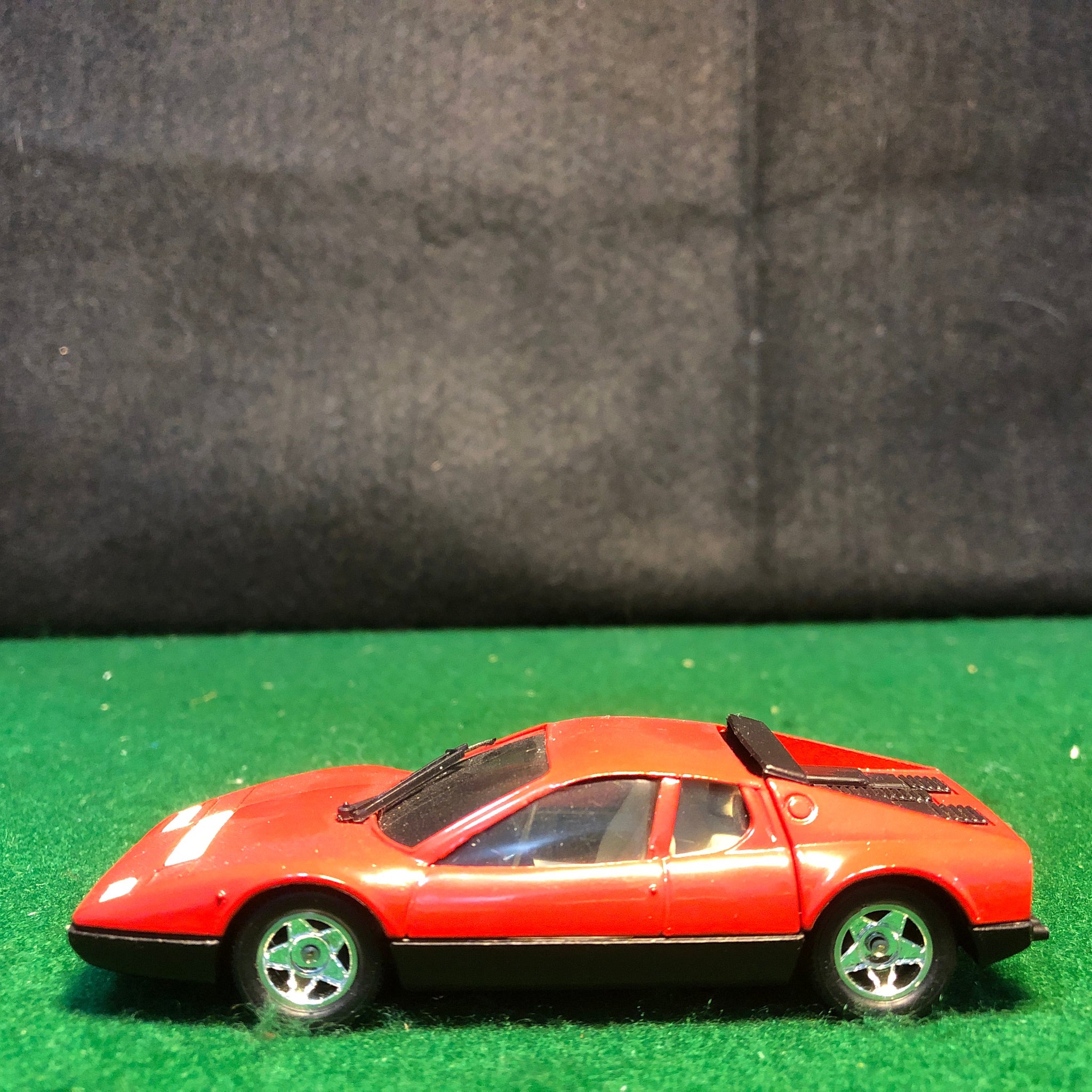 Ferrari 365/512 BB Berlinetta Boxer Red/Black by Solido 1:43 (44)