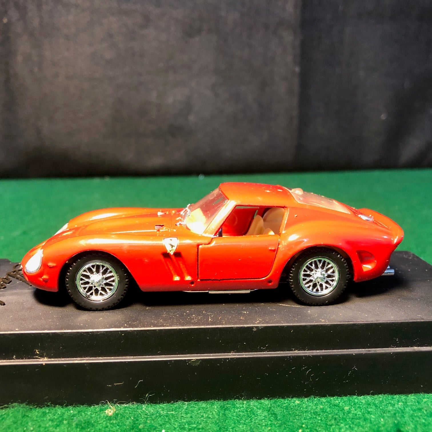 中古品 1/43 スターター フェラーリ250GTO 1964 レッド 中古品 1/43 スターター フェラーリ250GTO 1964 レッド 中古品 1/43