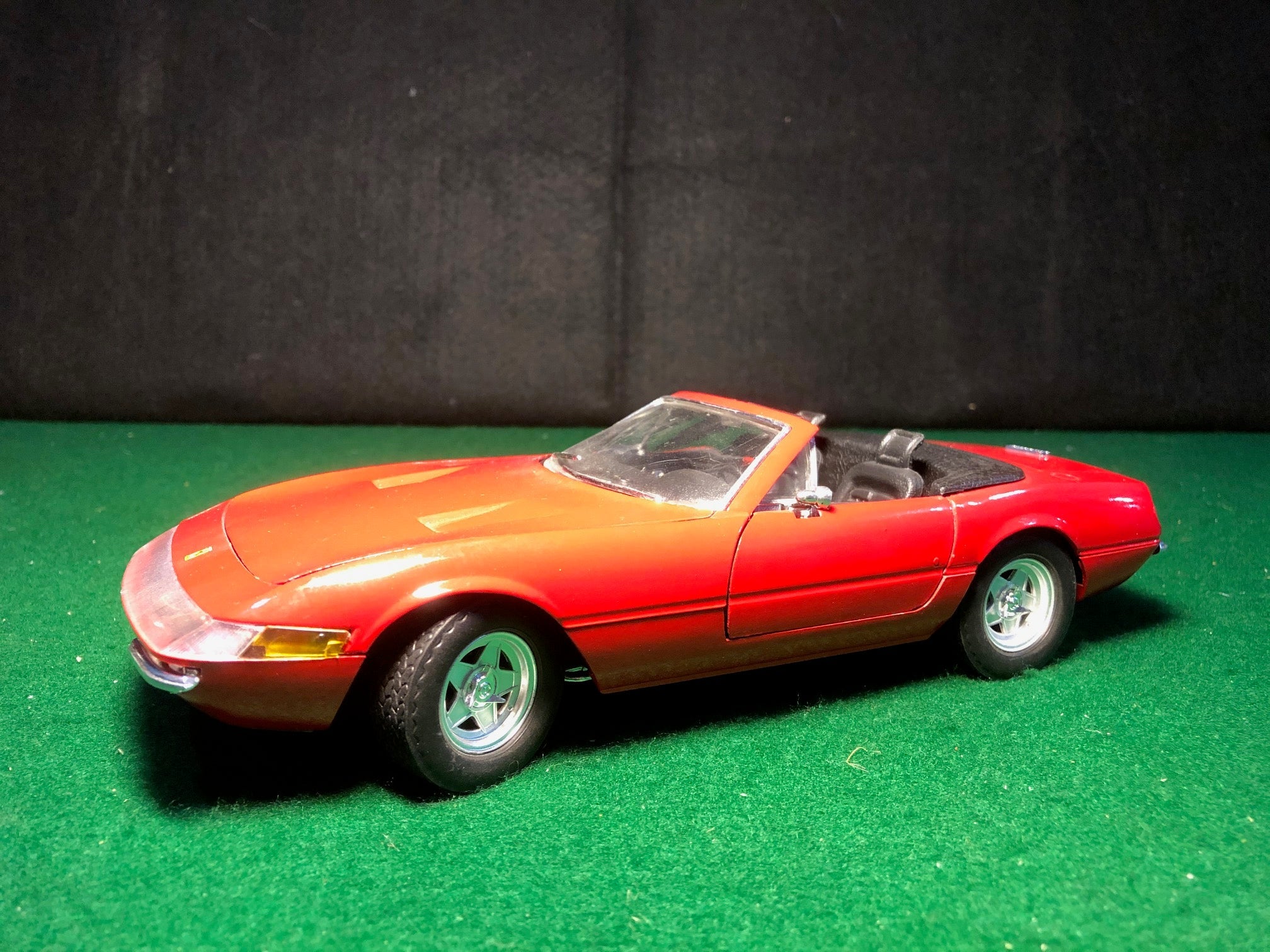 Ferrari 365 GTS Red by Solido 1:18 (8017)(No box) - Default Title Ferrari 365 GTS Red by Solido 1:18 (8017)(No box) - Default Title