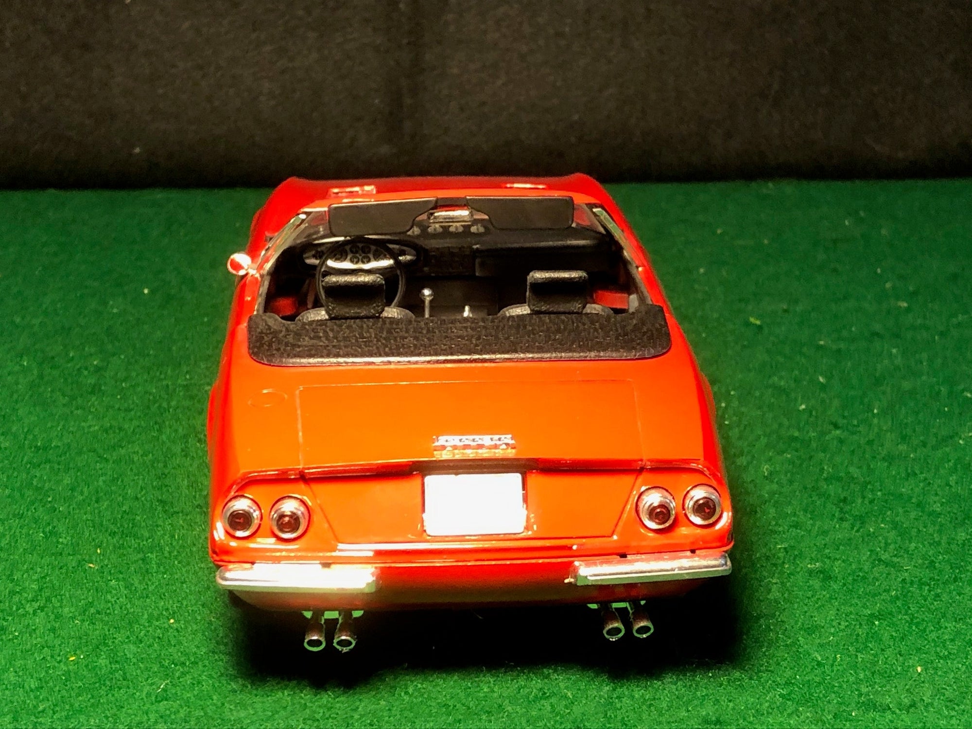 Ferrari 365 GTS Red by Solido 1:18 (8017)(No box)