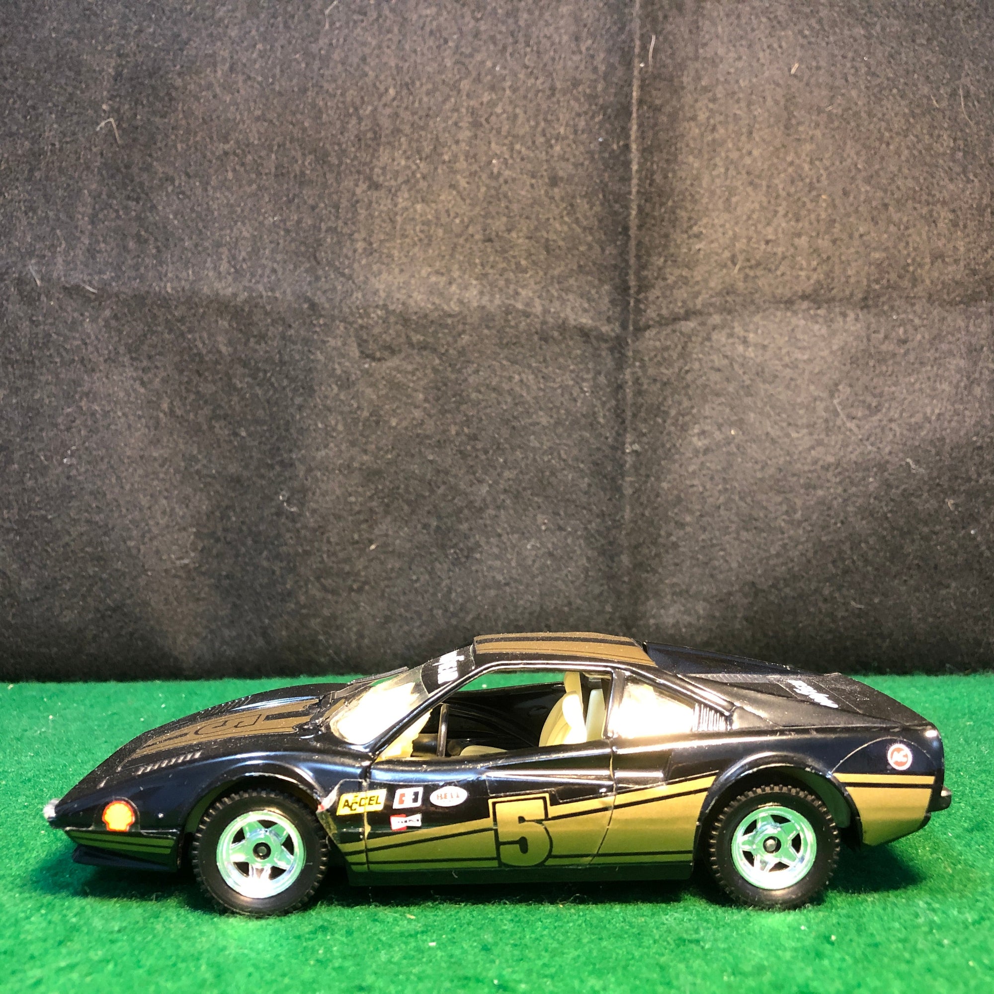 Ferrari 308 GTB Racing N 5 Black/Gold by Tonka 1:25 (S214)(No box)