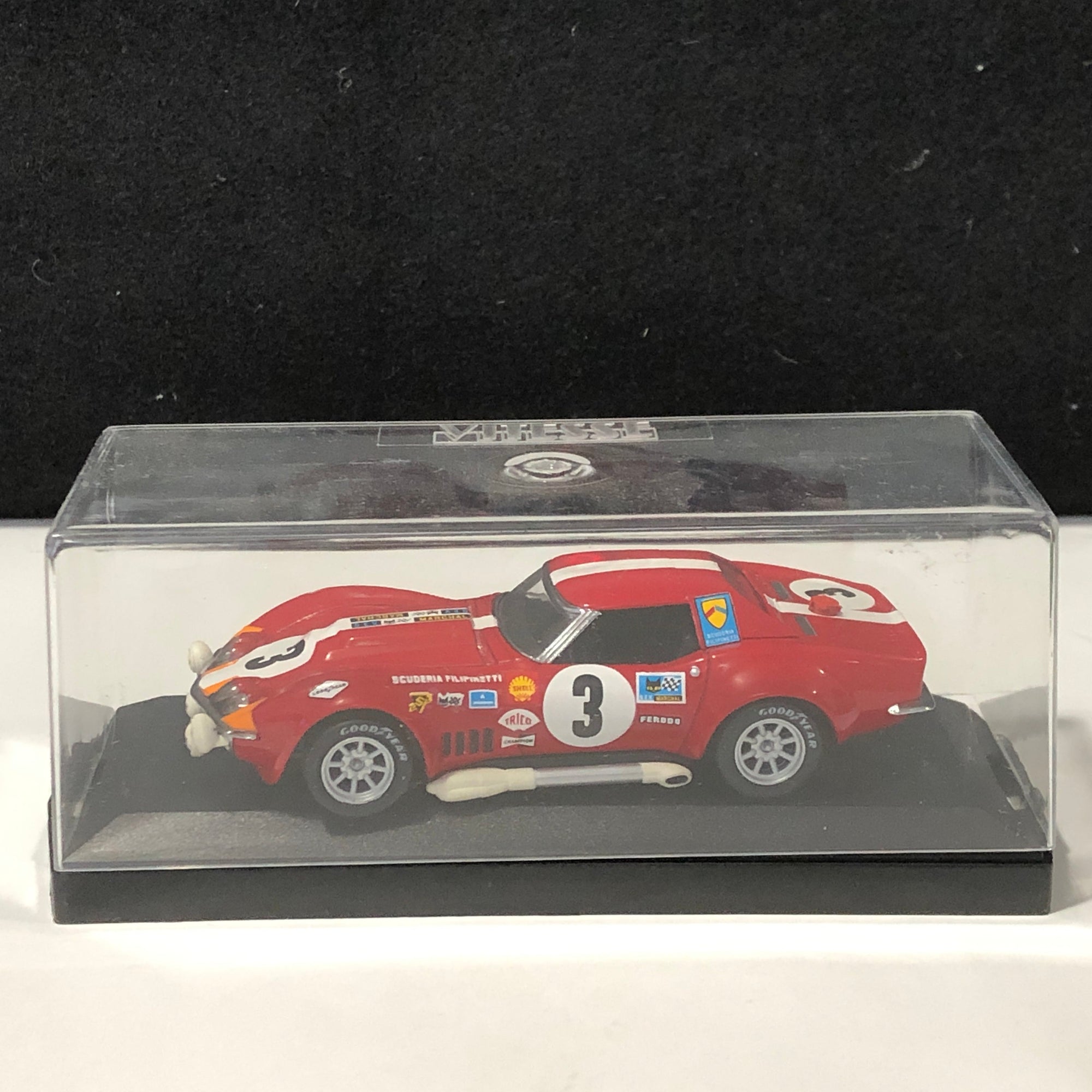 Chevrolet Corvette Le Mans 1968 N 3 by Vitesse 1:43 (044A)