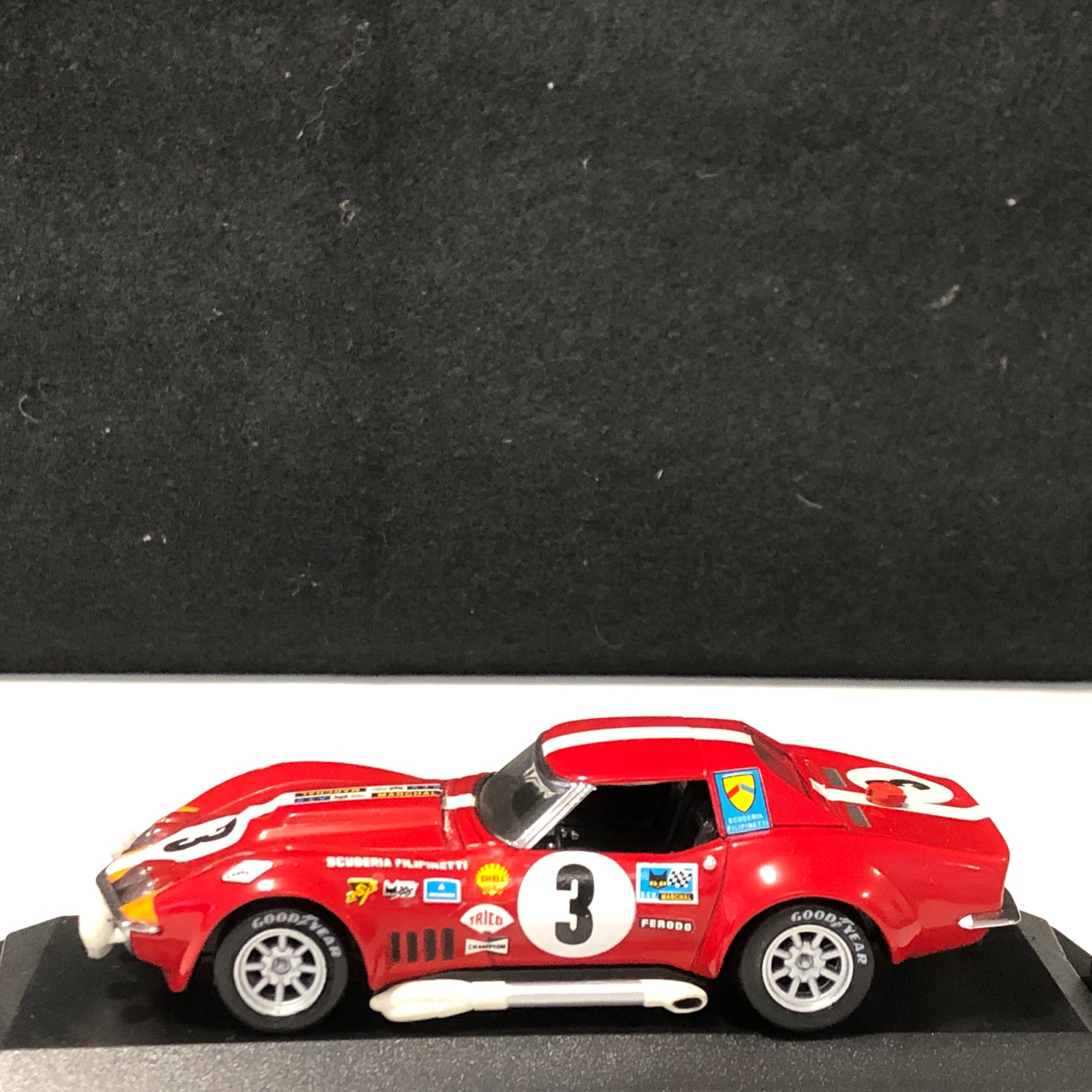 Chevrolet Corvette Le Mans 1968 N 3 by Vitesse 1:43 (044A
