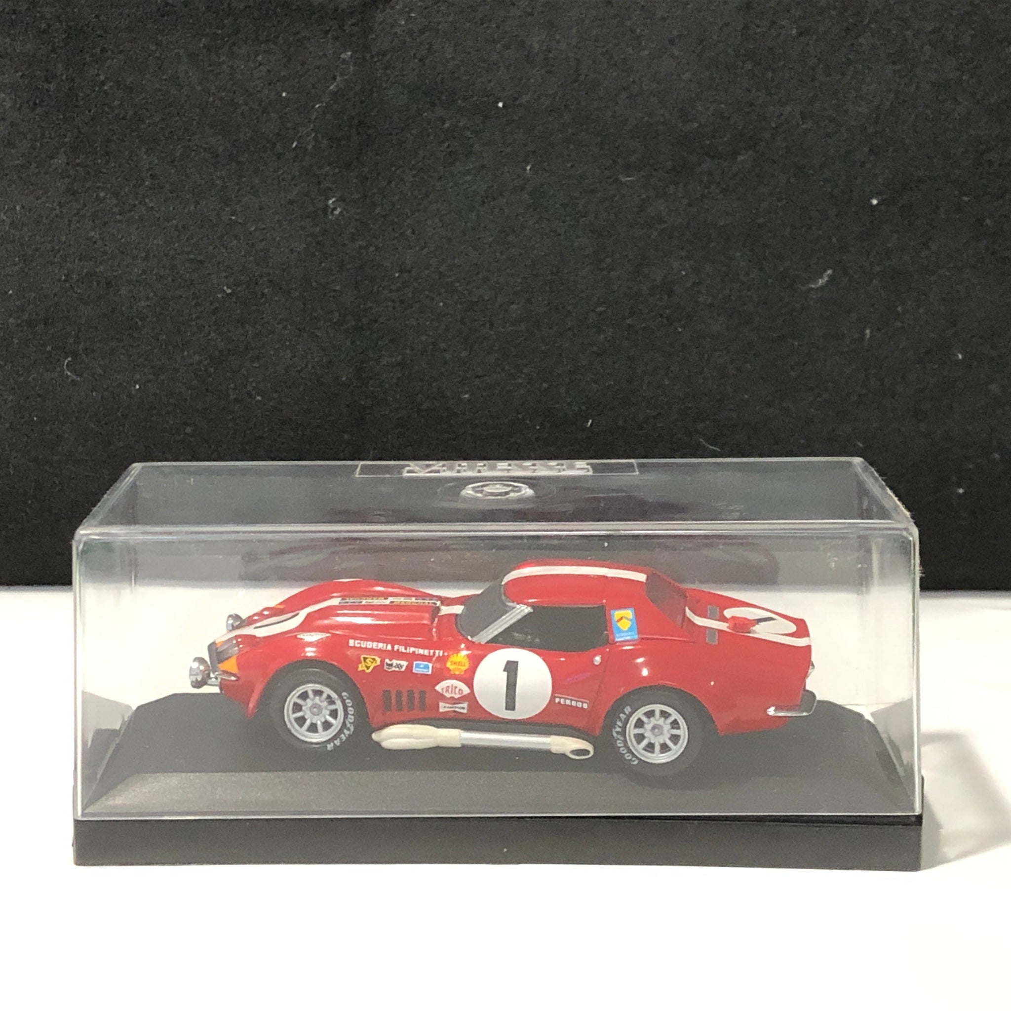 Chevrolet Corvette Le Mans 1969 N 1 by Vitesse 1:43 (044C)