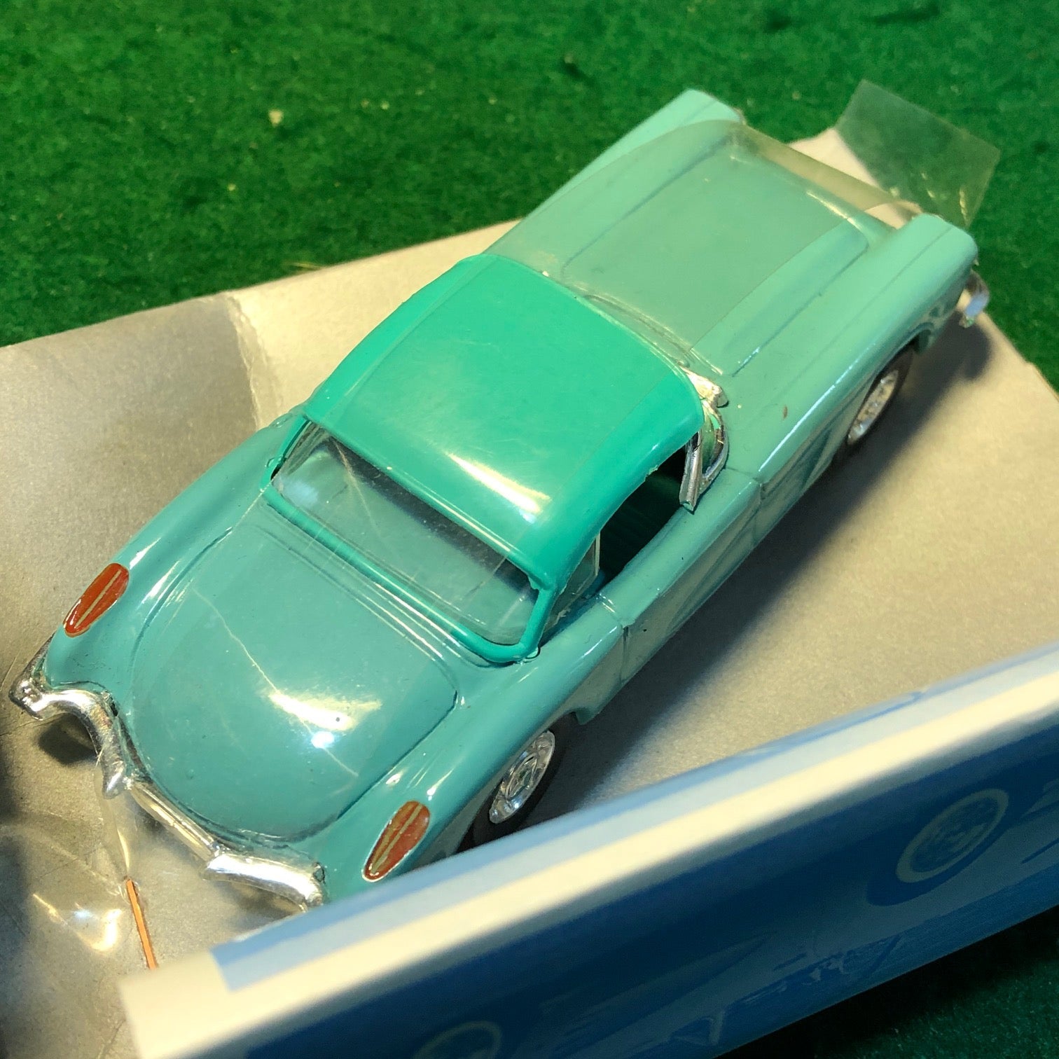 Chevrolet Corvette Pastel Blue by Vitesse 1:43 (113)